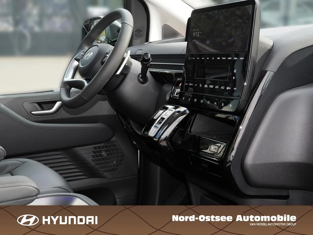Hyundai Staria HEV 7-Sitzer Signature Panoramadach