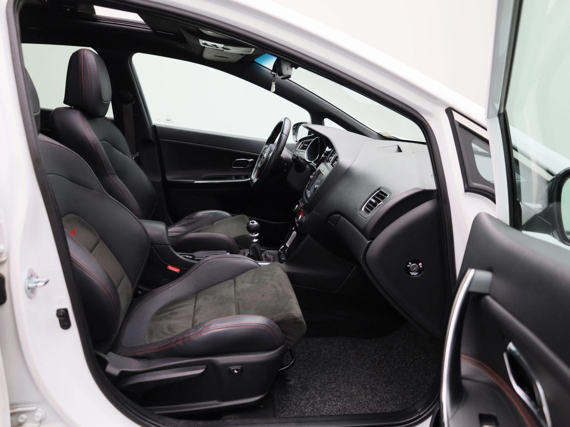 Kia-cee'd-image-40