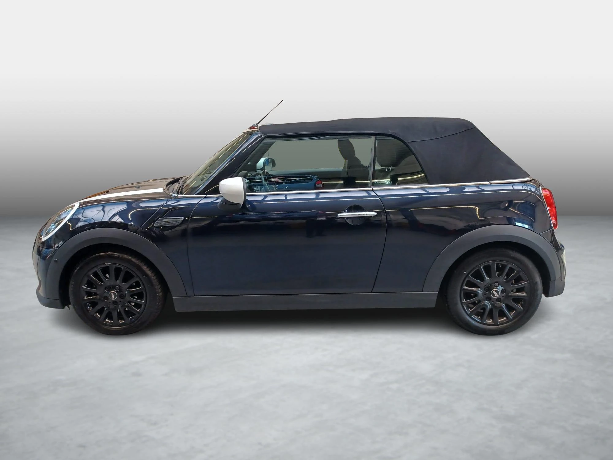 MINI-Cooper Cabrio-image-9