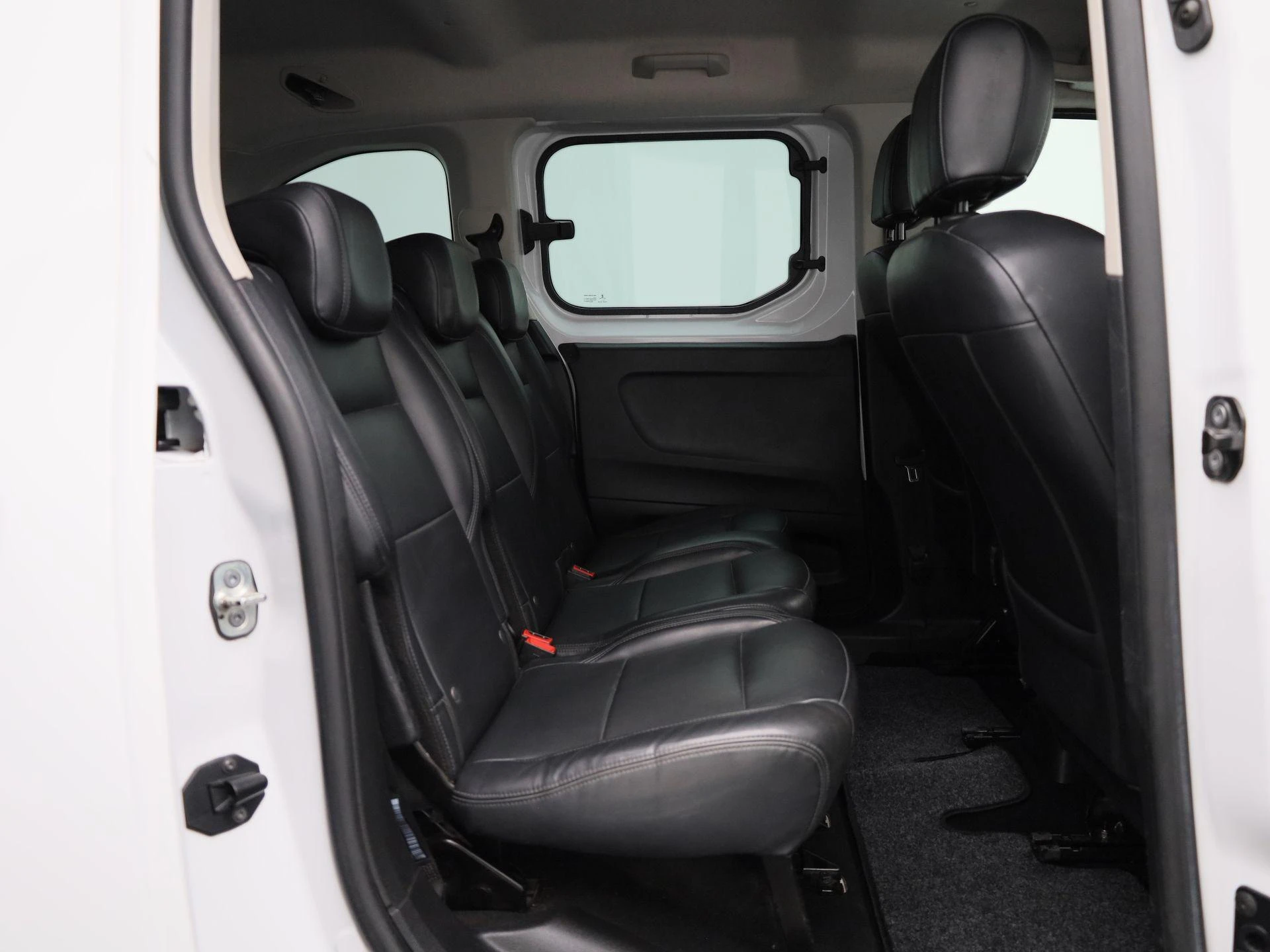Opel-Combo Life-image-10