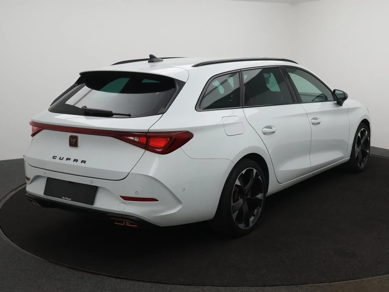 CUPRA Leon Sportstourer ST e-Hybrid (PHEV) Leon Break 1.4e-PHEV 204PK *AUTOMAAT*LEDER*SPORTZETESL*CAMERA*PDC*CRUISE*NAVI*APP-CONNECT*AIRCO*...*