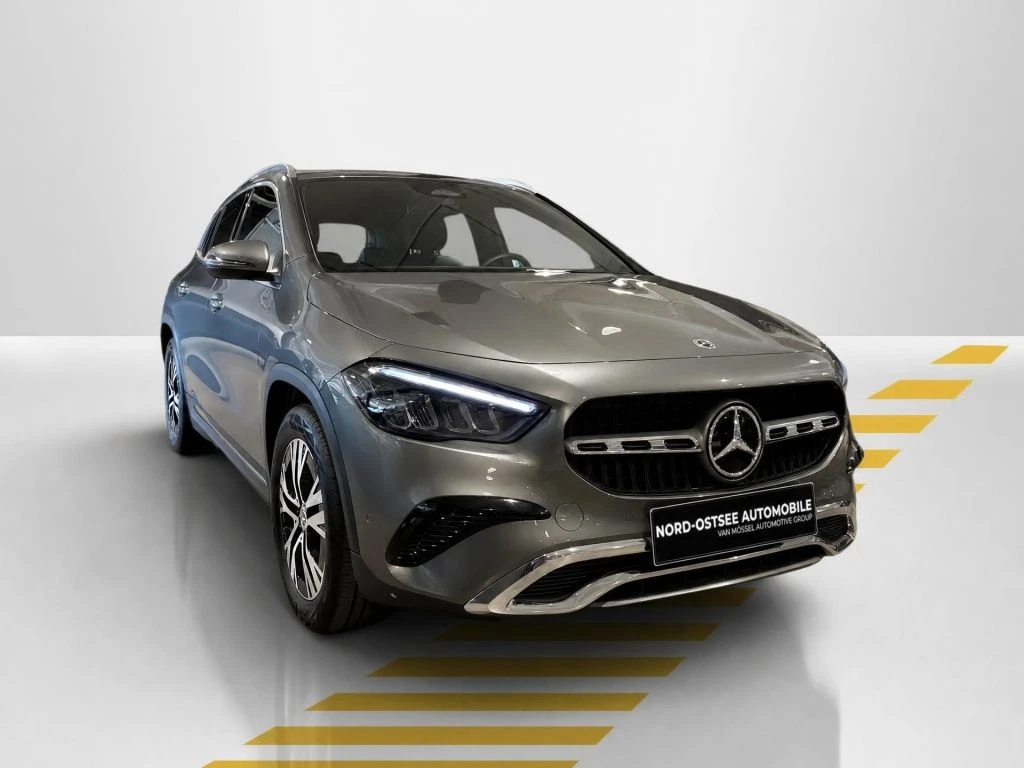 Mercedes-Benz-GLA 200 d-image-17