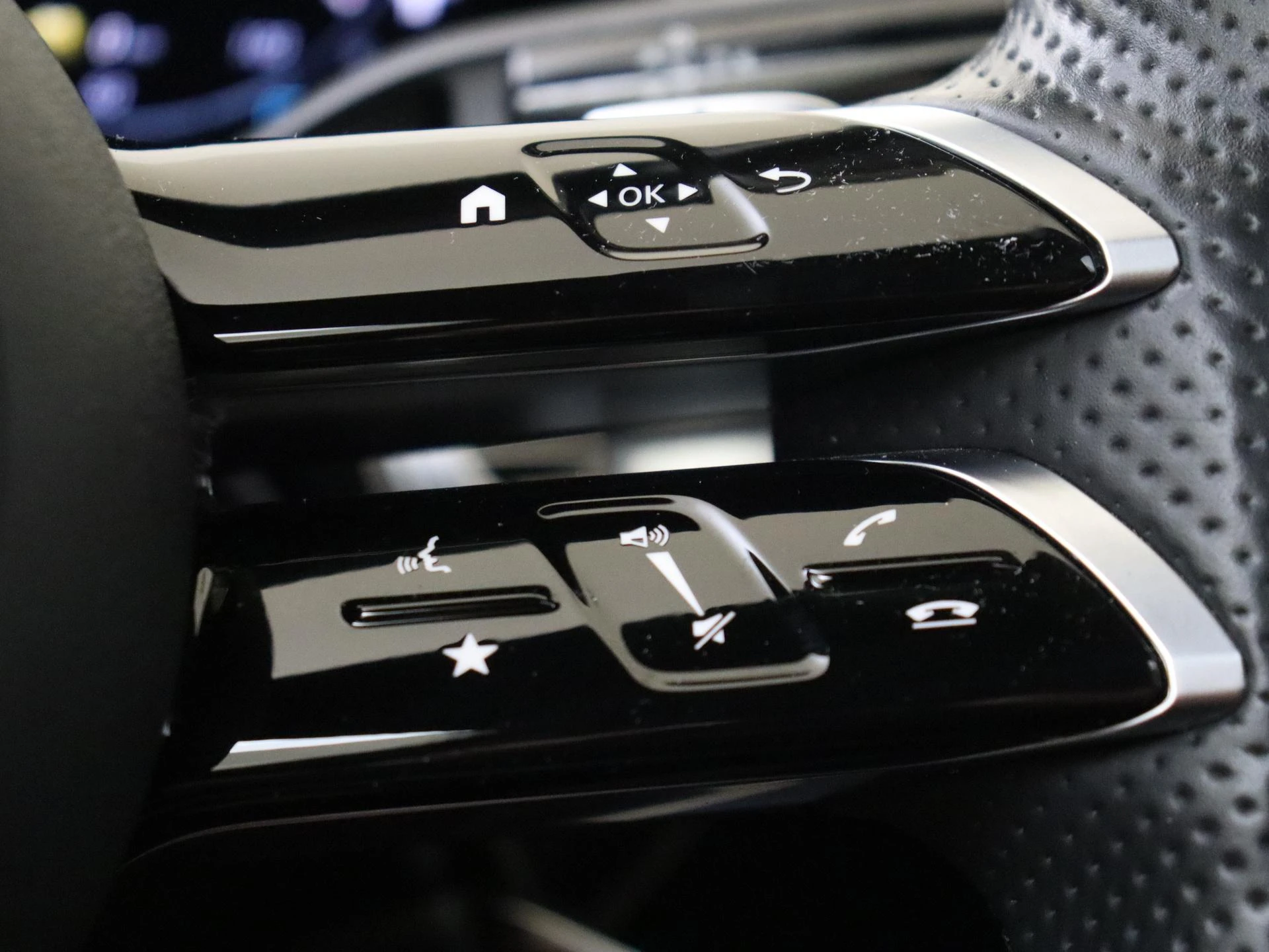 Mercedes-Benz-E-Klasse-image-12