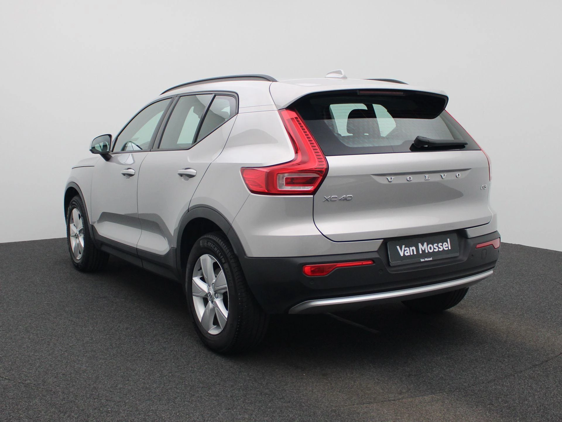 Volvo XC40 B3 Essential DCT