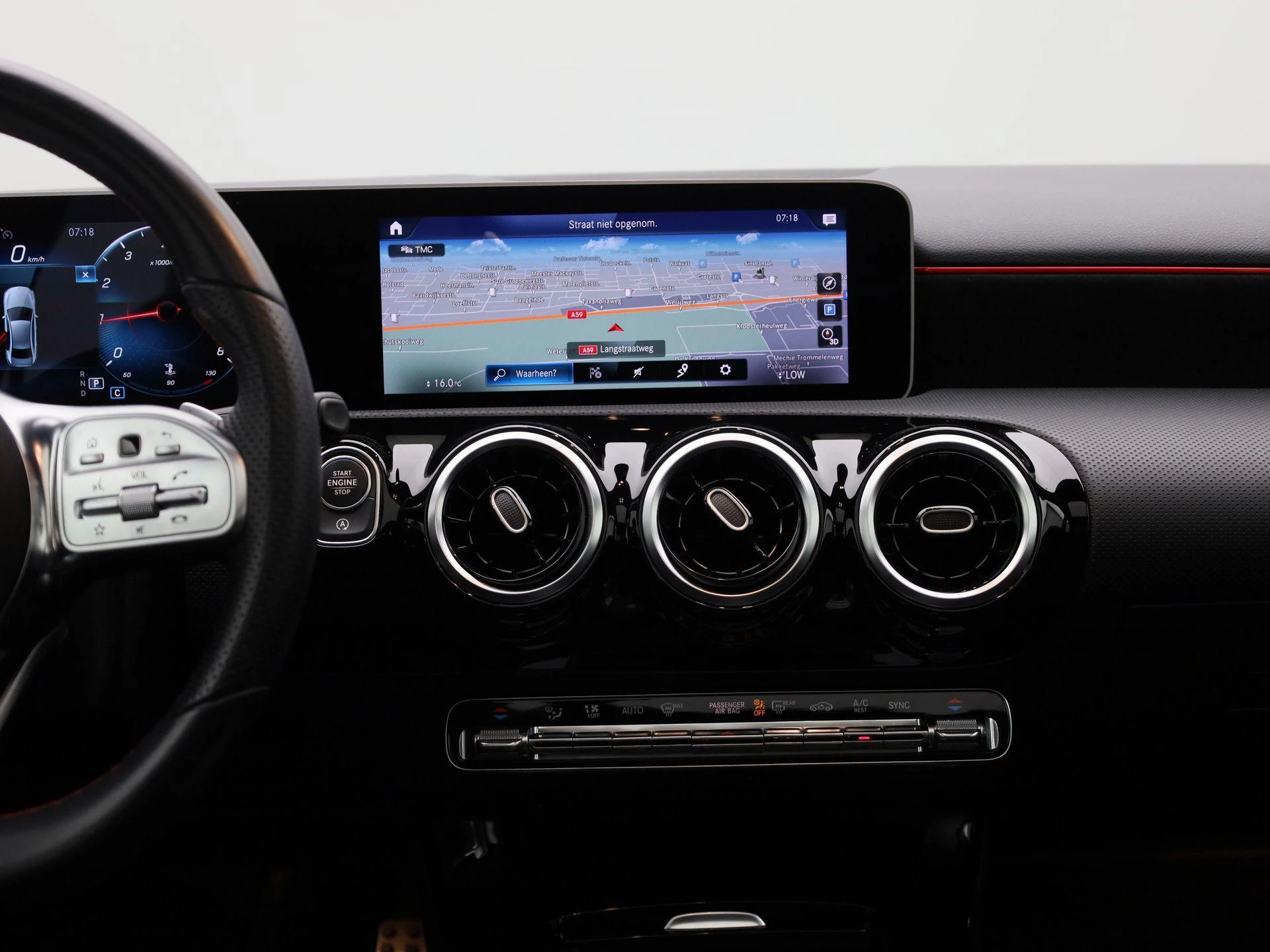 Mercedes-Benz-A-Klasse-image-9