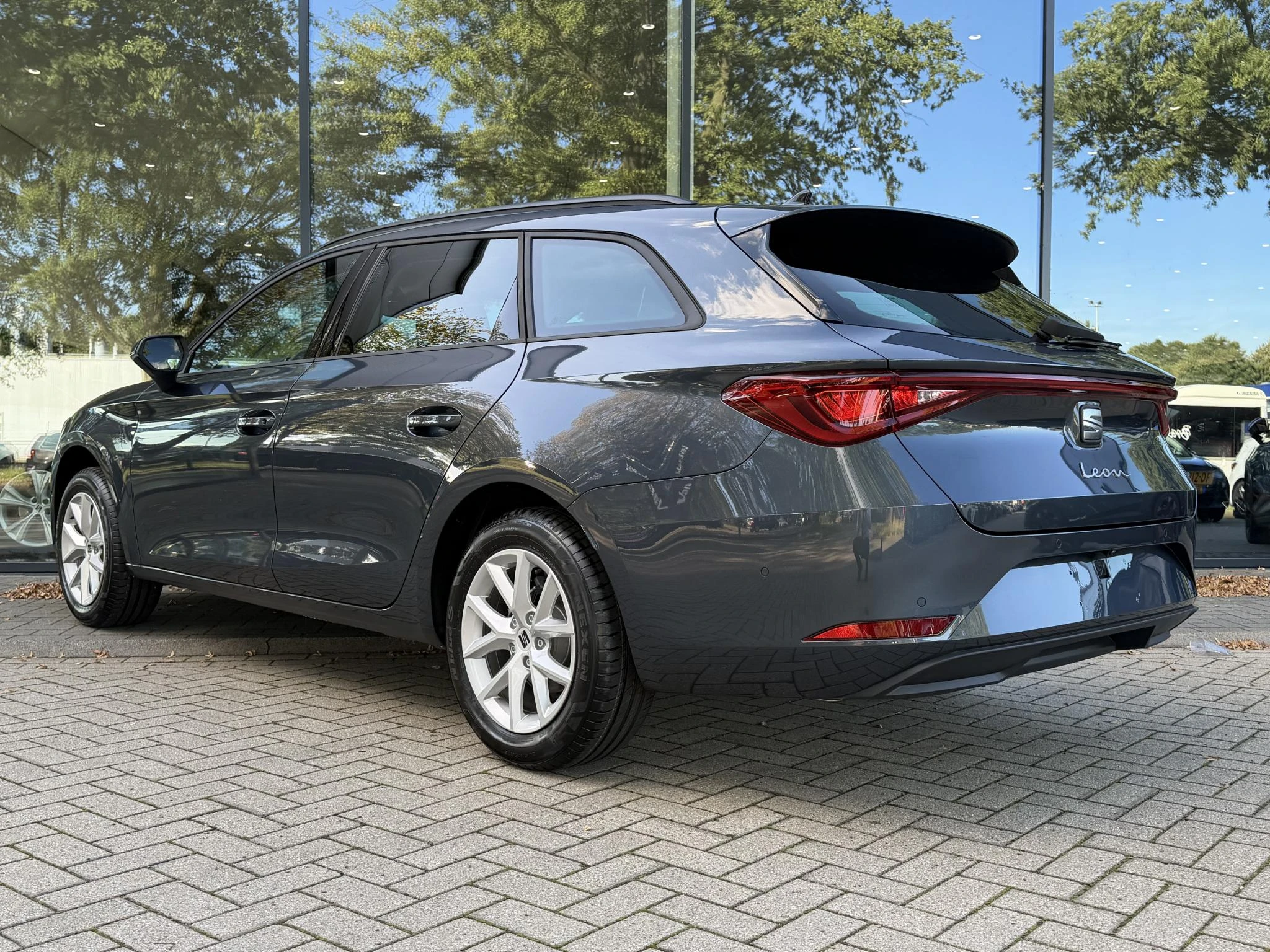 SEAT-Leon-image-2