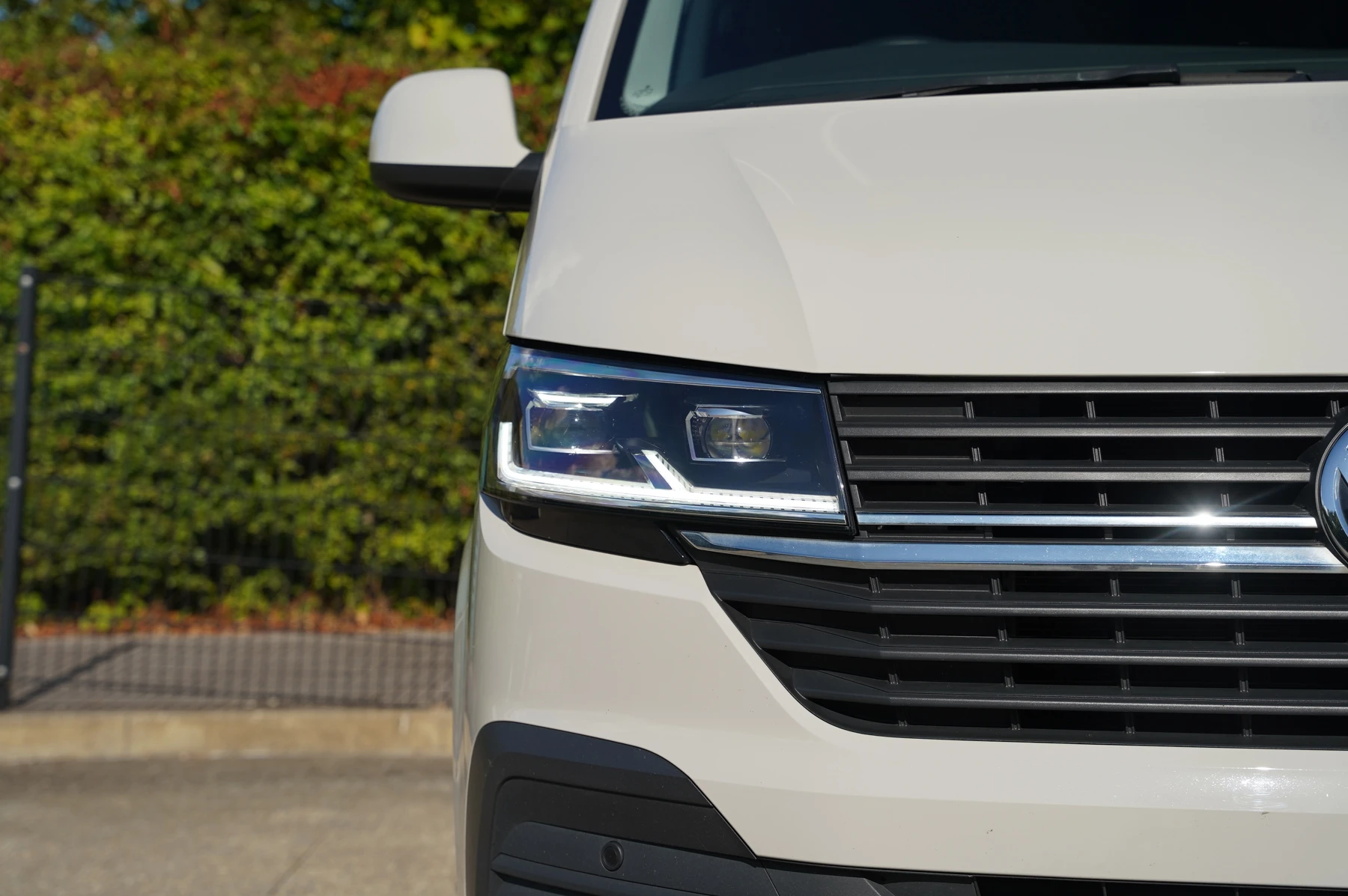 Volkswagen-Transporter-image-33