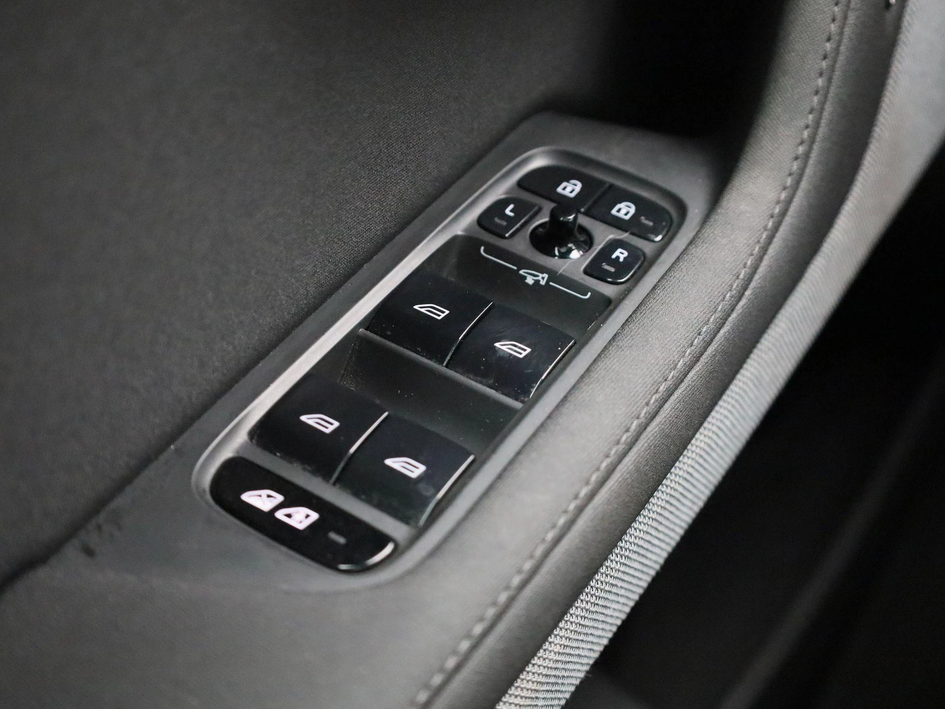 Polestar 2 Long Range Dual Motor Launch Edition 78kWh