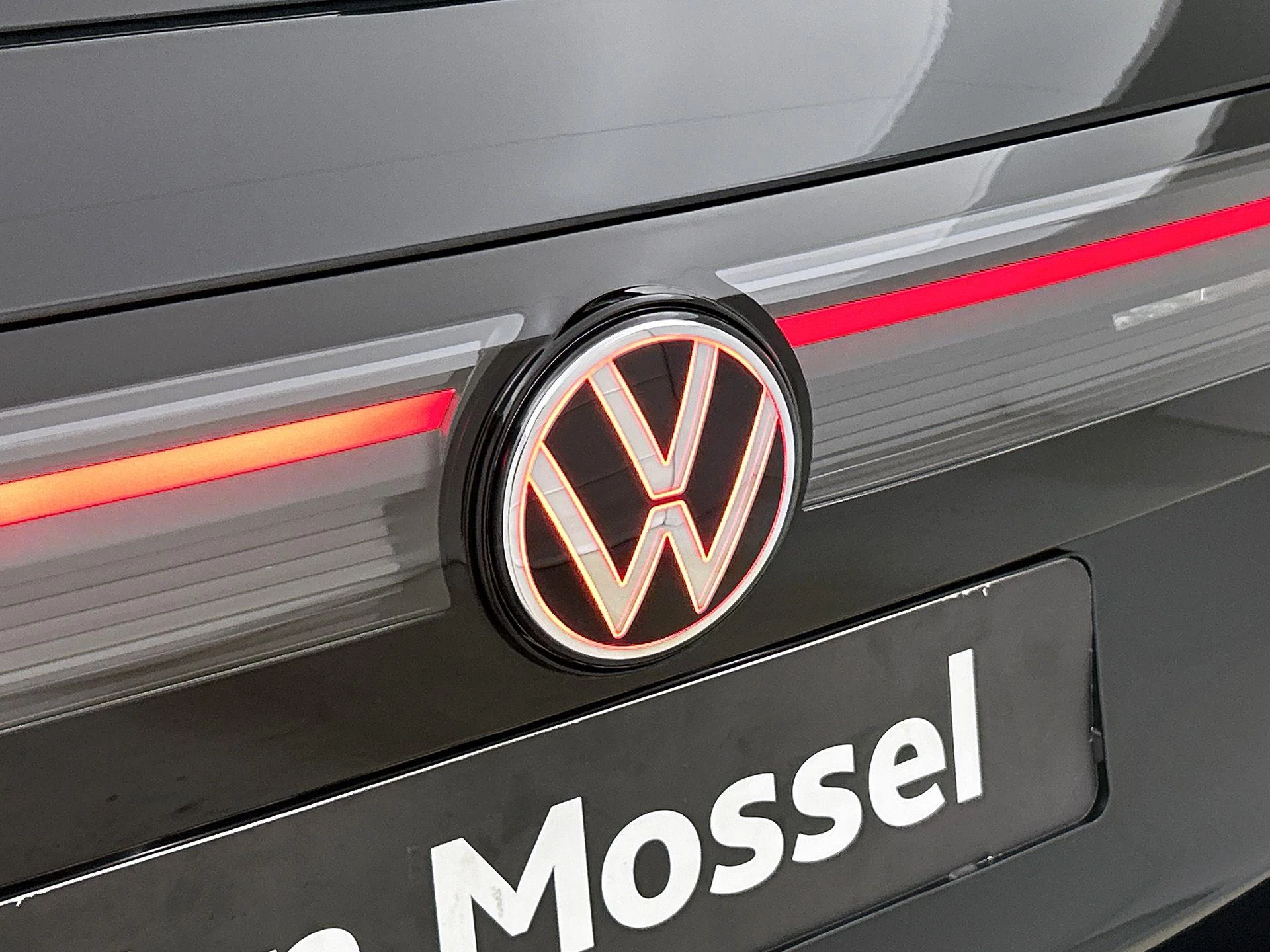 Volkswagen-Tiguan-image-29