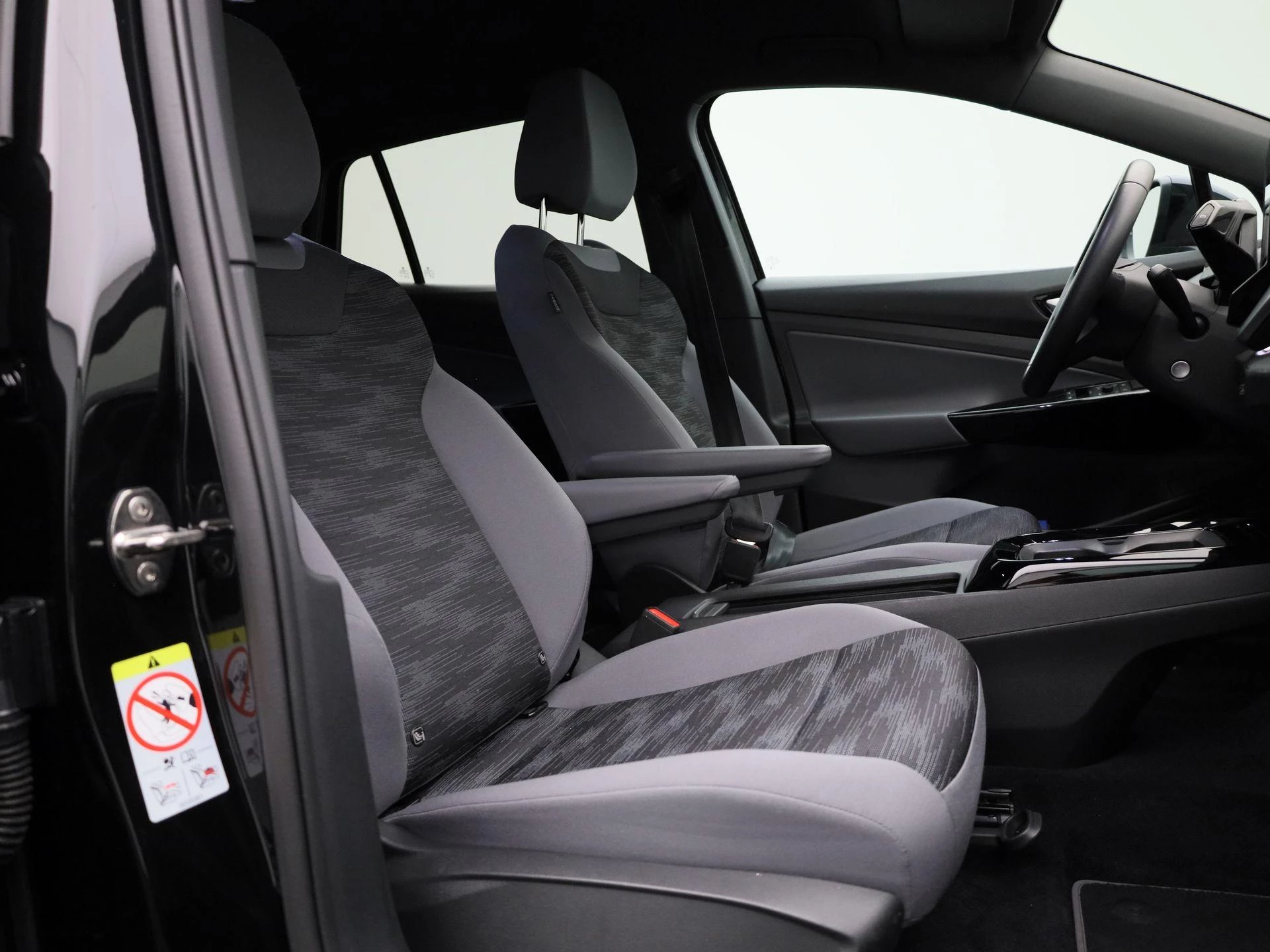 Volkswagen-ID.4-image-33