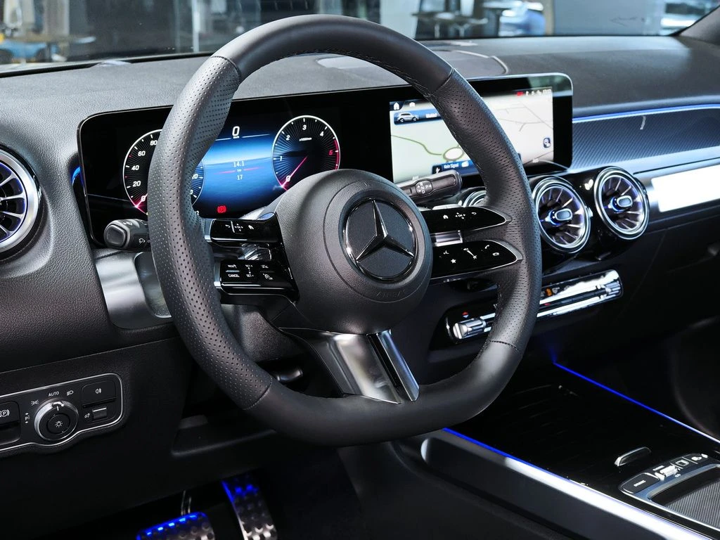 Mercedes-Benz-GLB 180 d-image-6