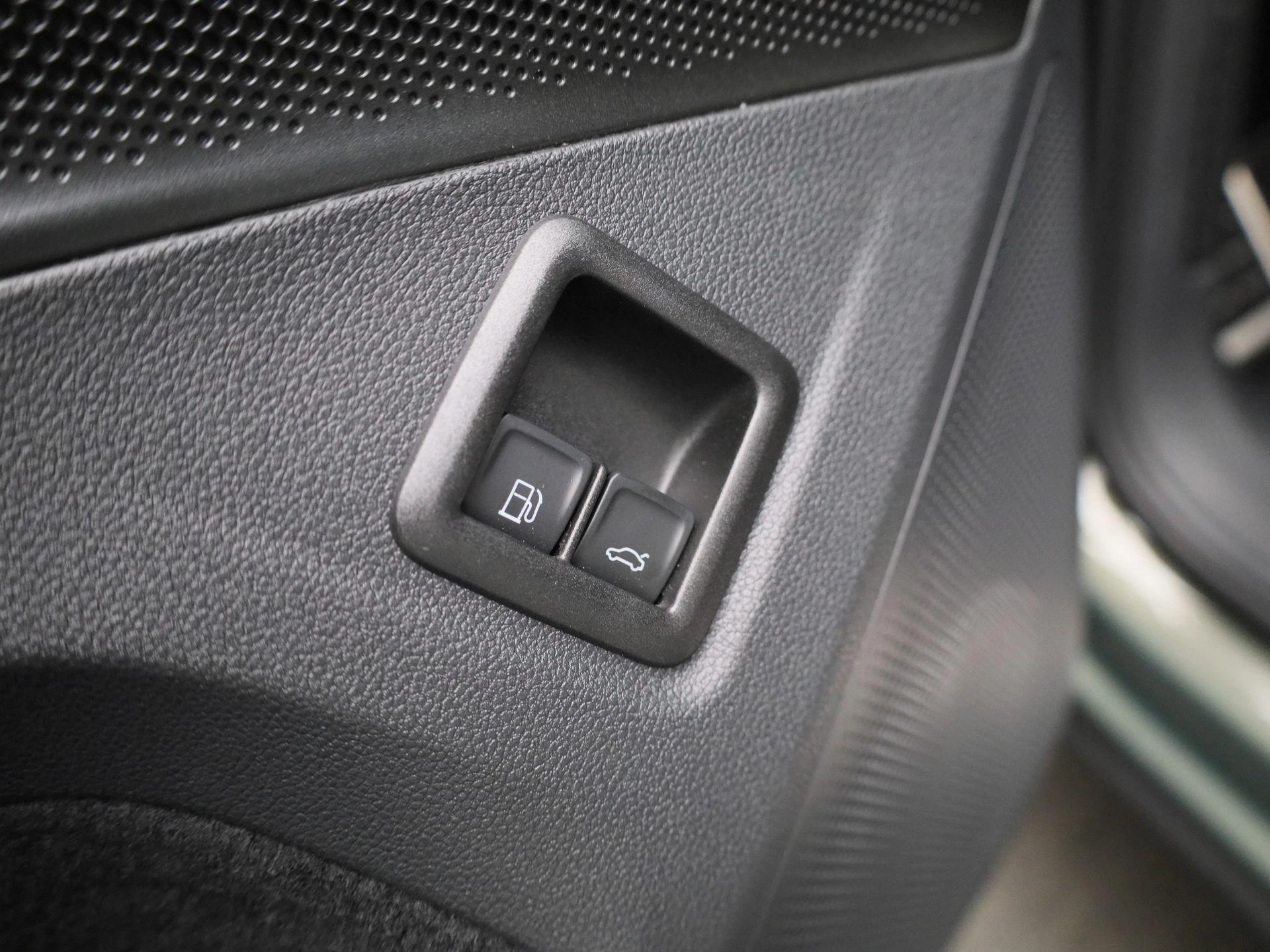 Volkswagen-Tiguan-image-40