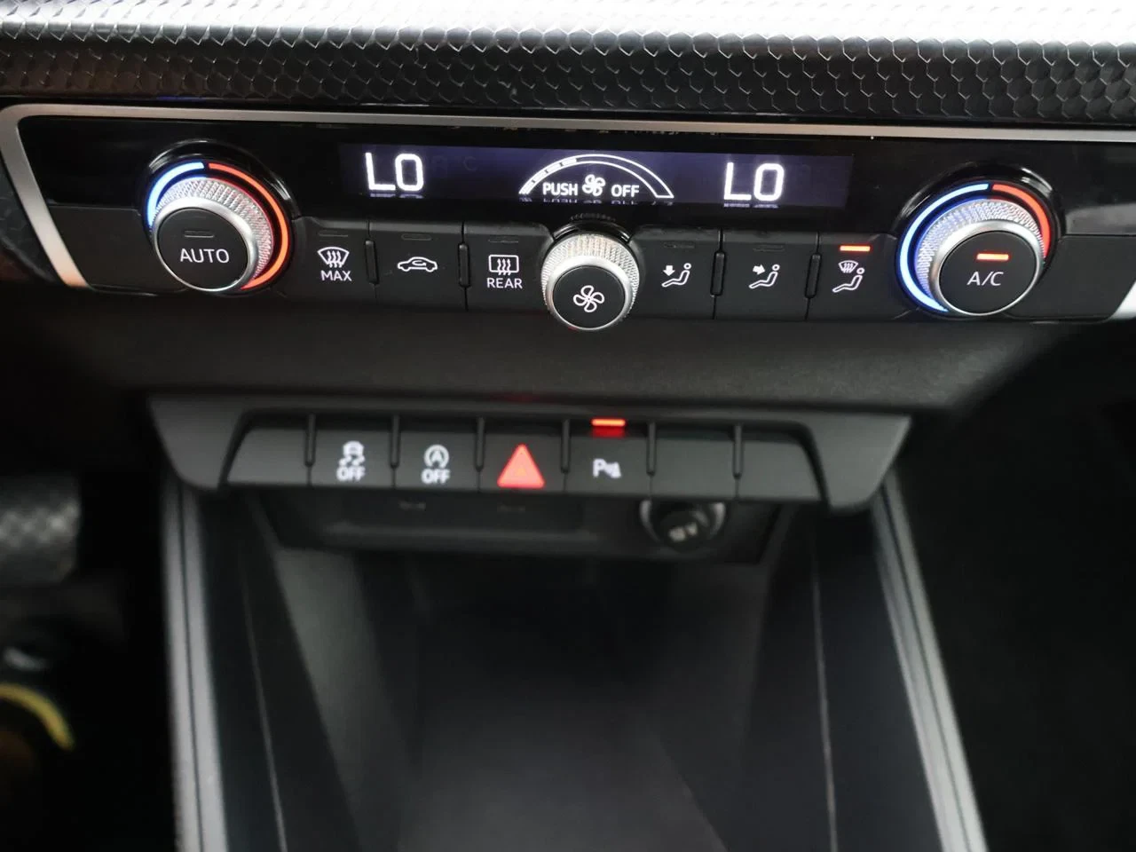 Audi A1 Sportback Audi A1 Sportback Advanced 25TFSI 95PK *AUTOMAAT*VIRTUAL COCKPIT*PDC*NAVI*APP-CONNECT*CRUISE*AIRCO*...*