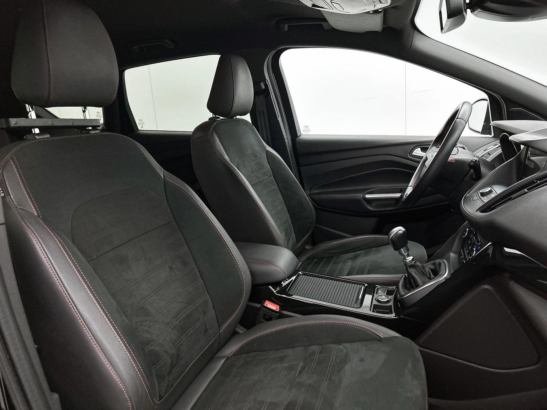 Ford-Kuga-image-34