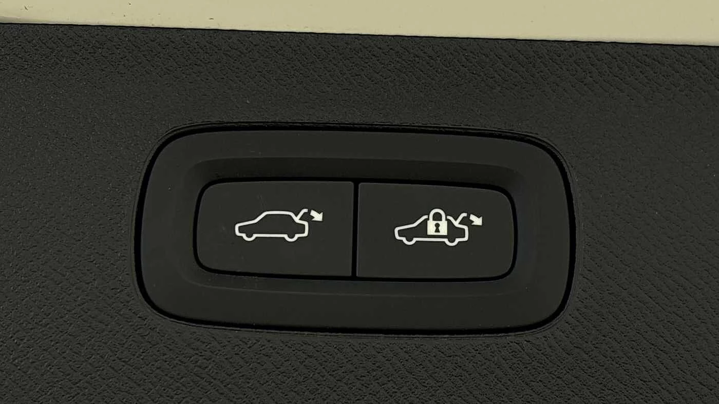Volvo-XC90-image-17
