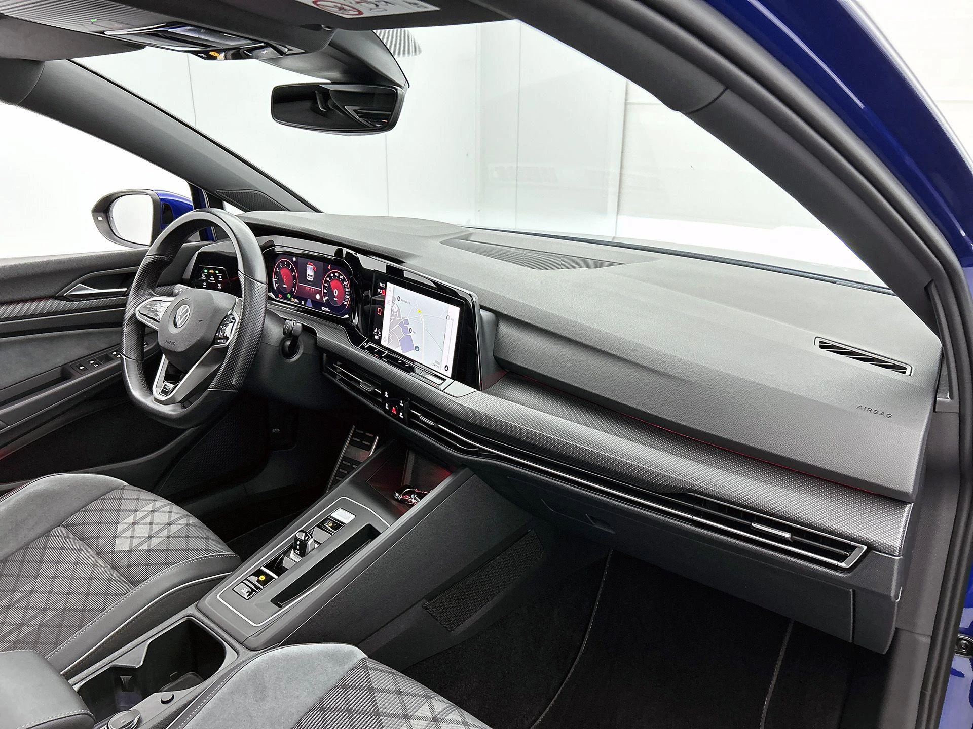 Volkswagen-Golf-image-20