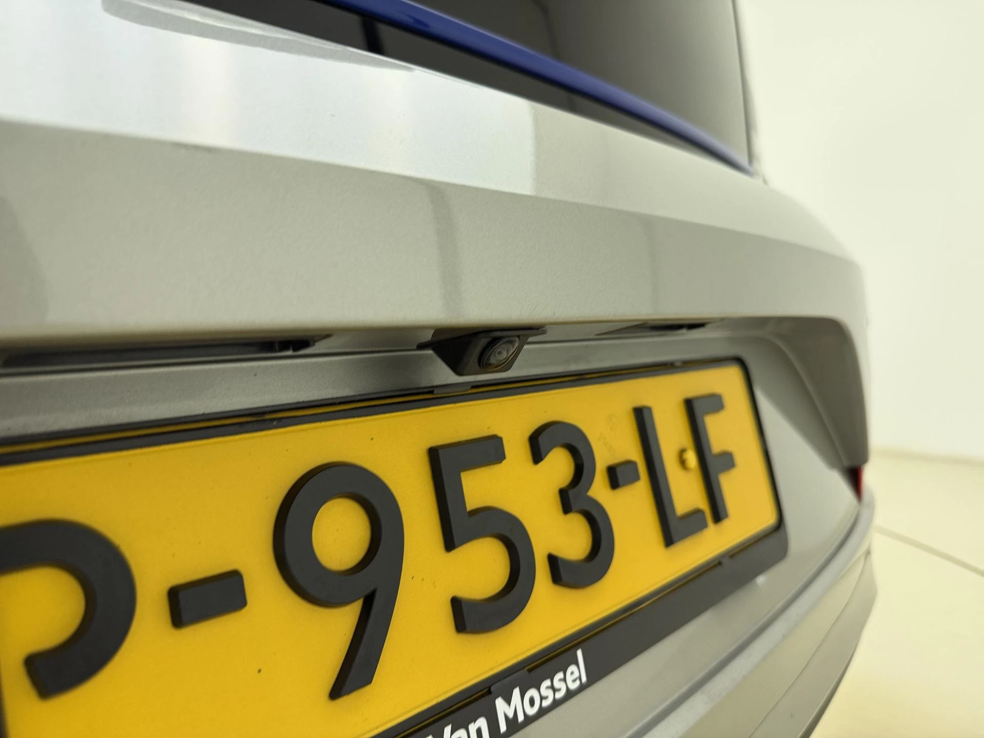 Volkswagen-e-up!-image-3