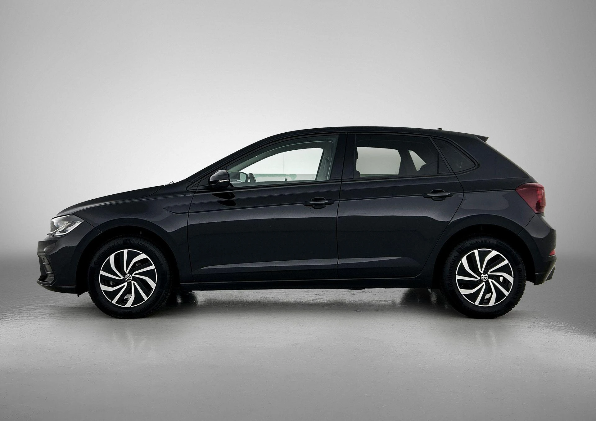 Volkswagen-Polo-image-1