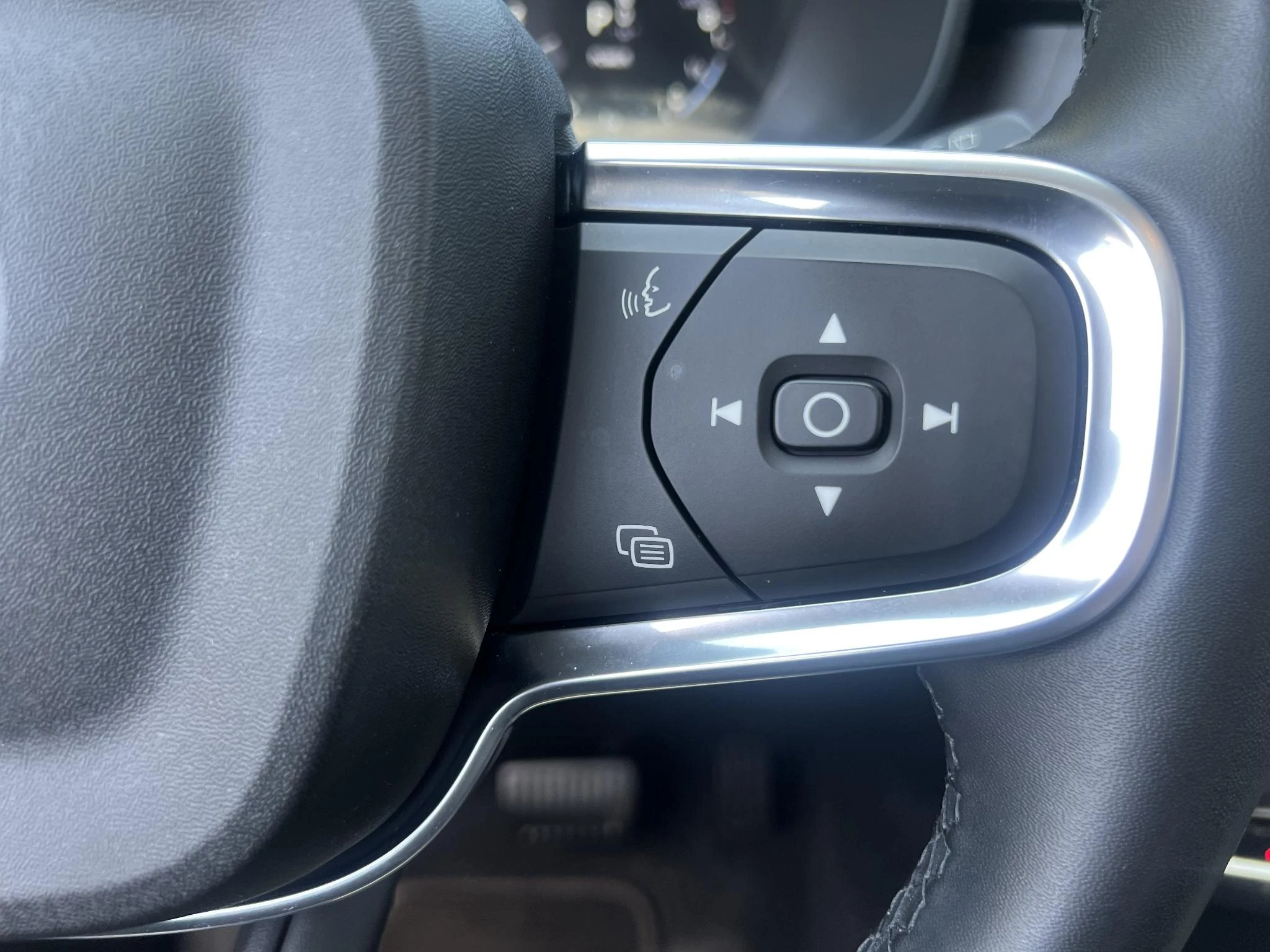 Volvo-XC40-image-13