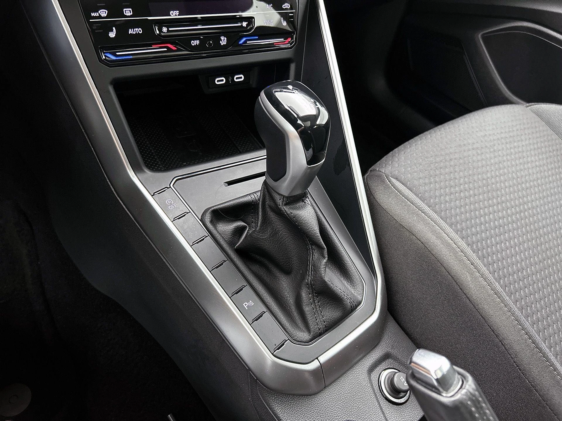 Volkswagen-Taigo-image-9