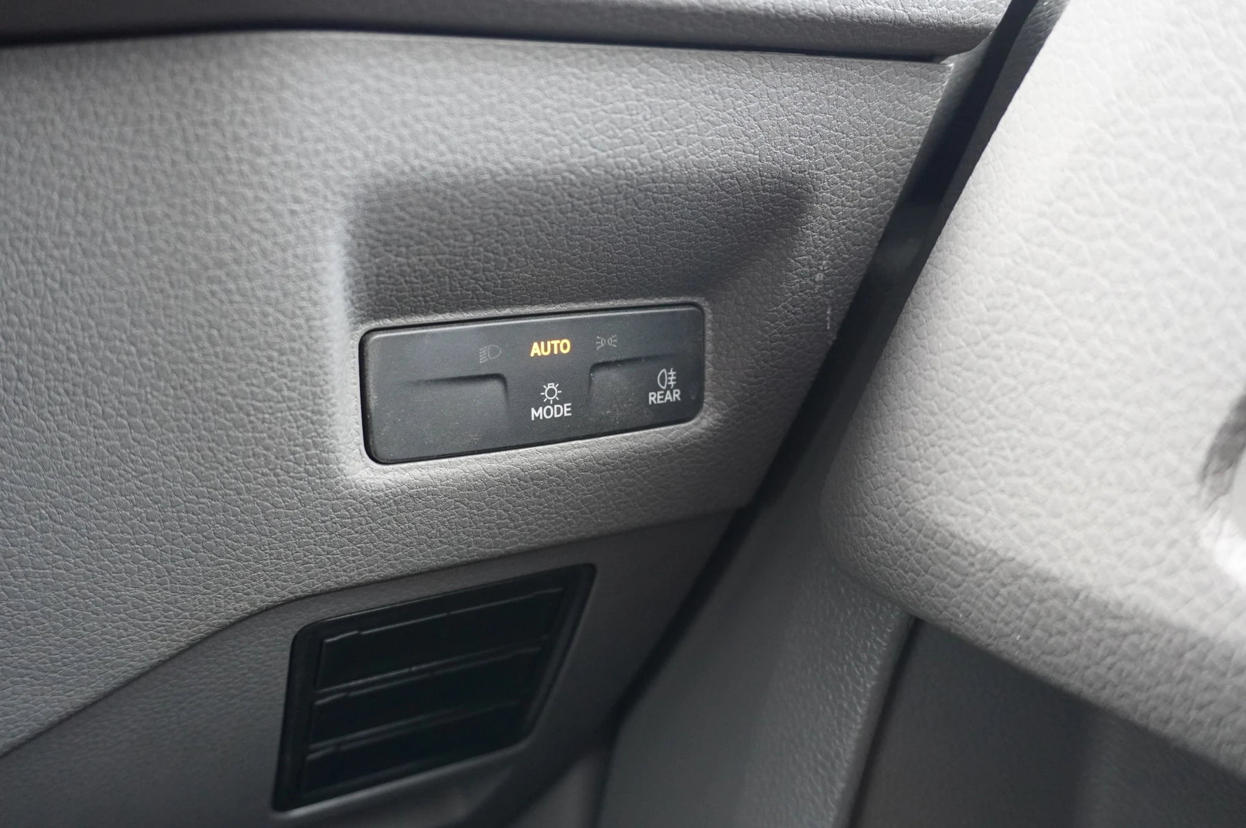 Volkswagen-Crafter-image-17