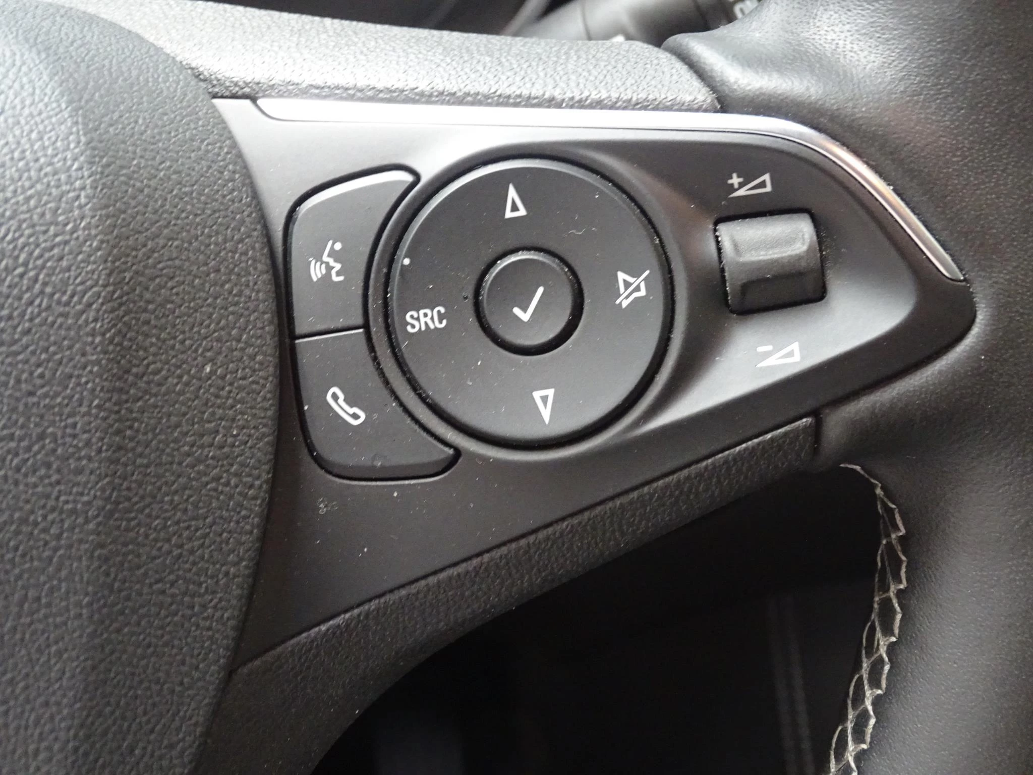 Opel Grandland X 1.2T Innovation automaat+leder+gps+camera+park pil