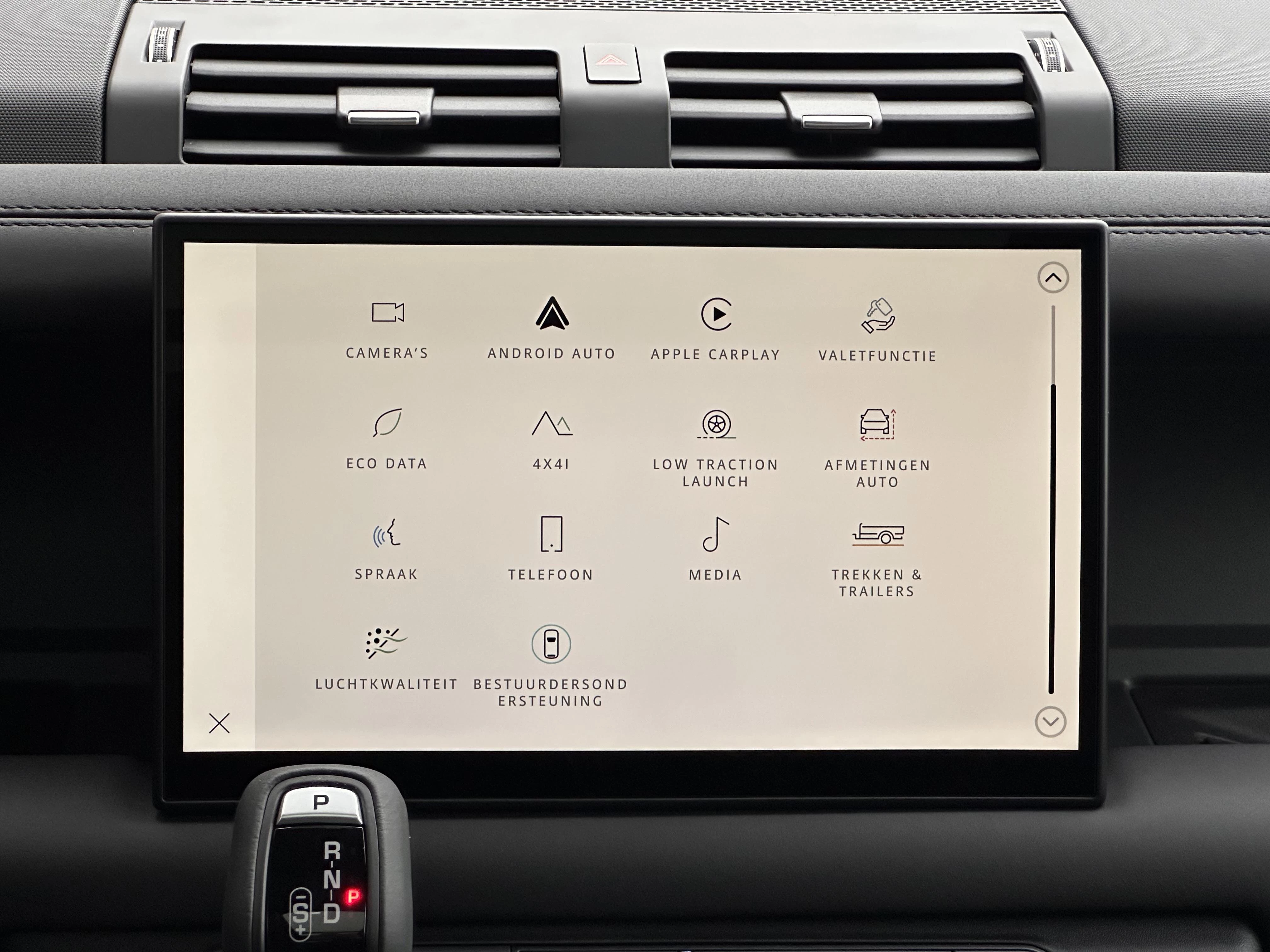 Land Rover-Defender-image-34