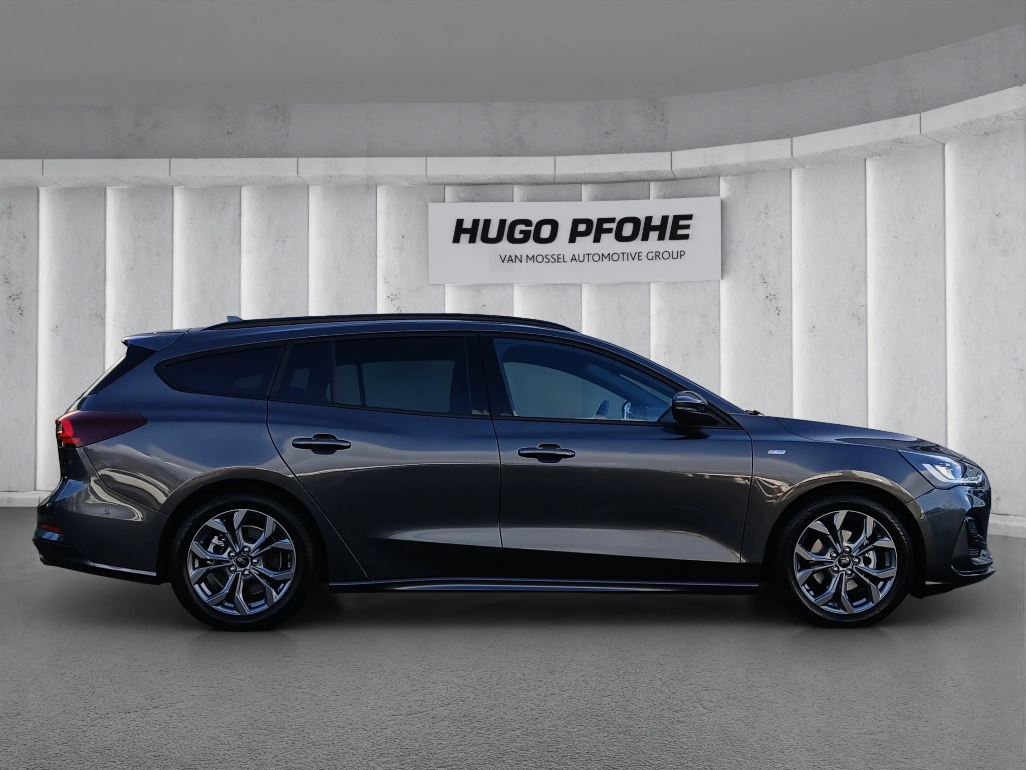 Ford Focus ST-Line X Turnier Aut.*AHK*ACC*HUD*KAM*NAVI*WINTER-PKT.