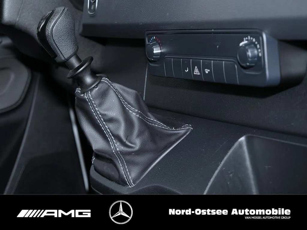Mercedes-Benz-Sprinter-image-8