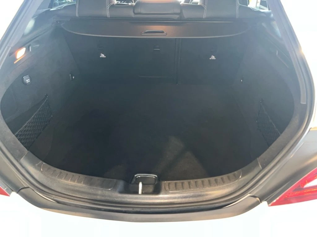 Mercedes-Benz-CLA 180-image-12