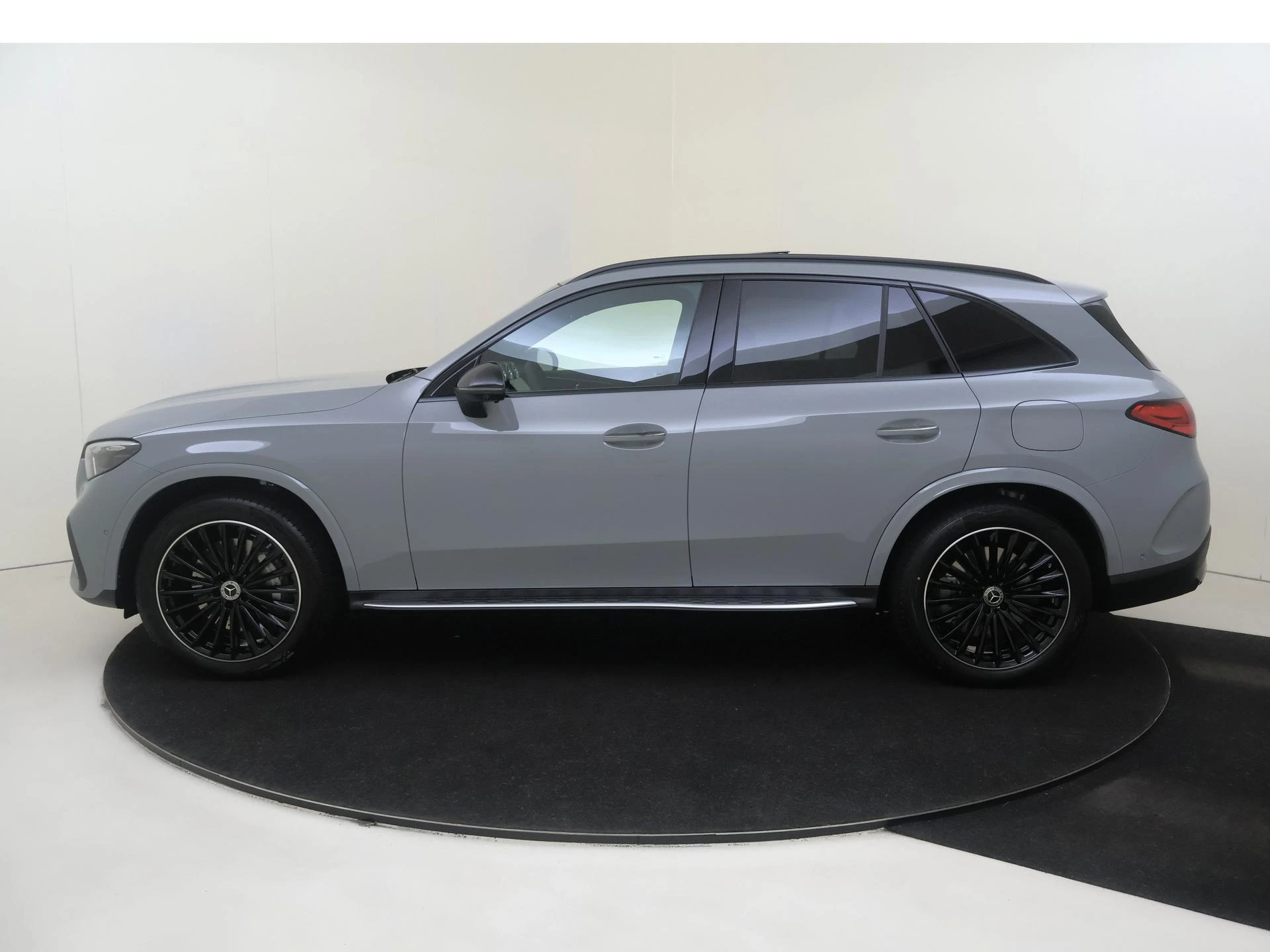Mercedes-Benz-GLC-image-7