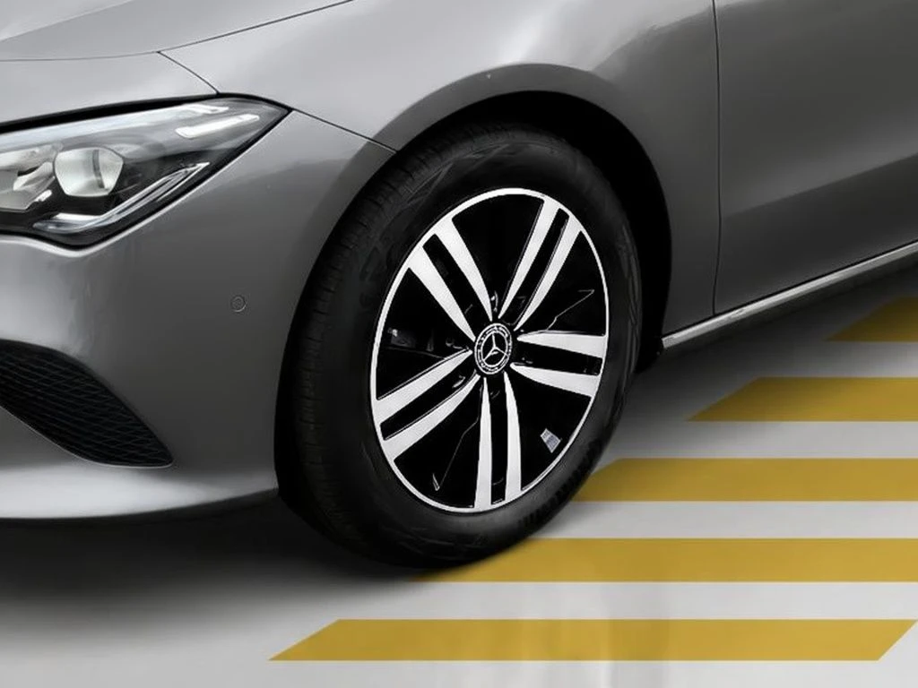 Mercedes-Benz-CLA 200 d-image-5