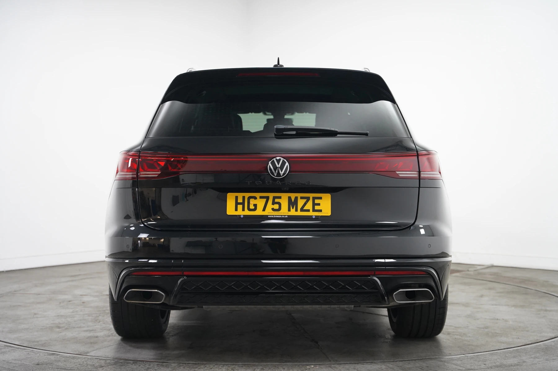 Volkswagen-Touareg-image-13