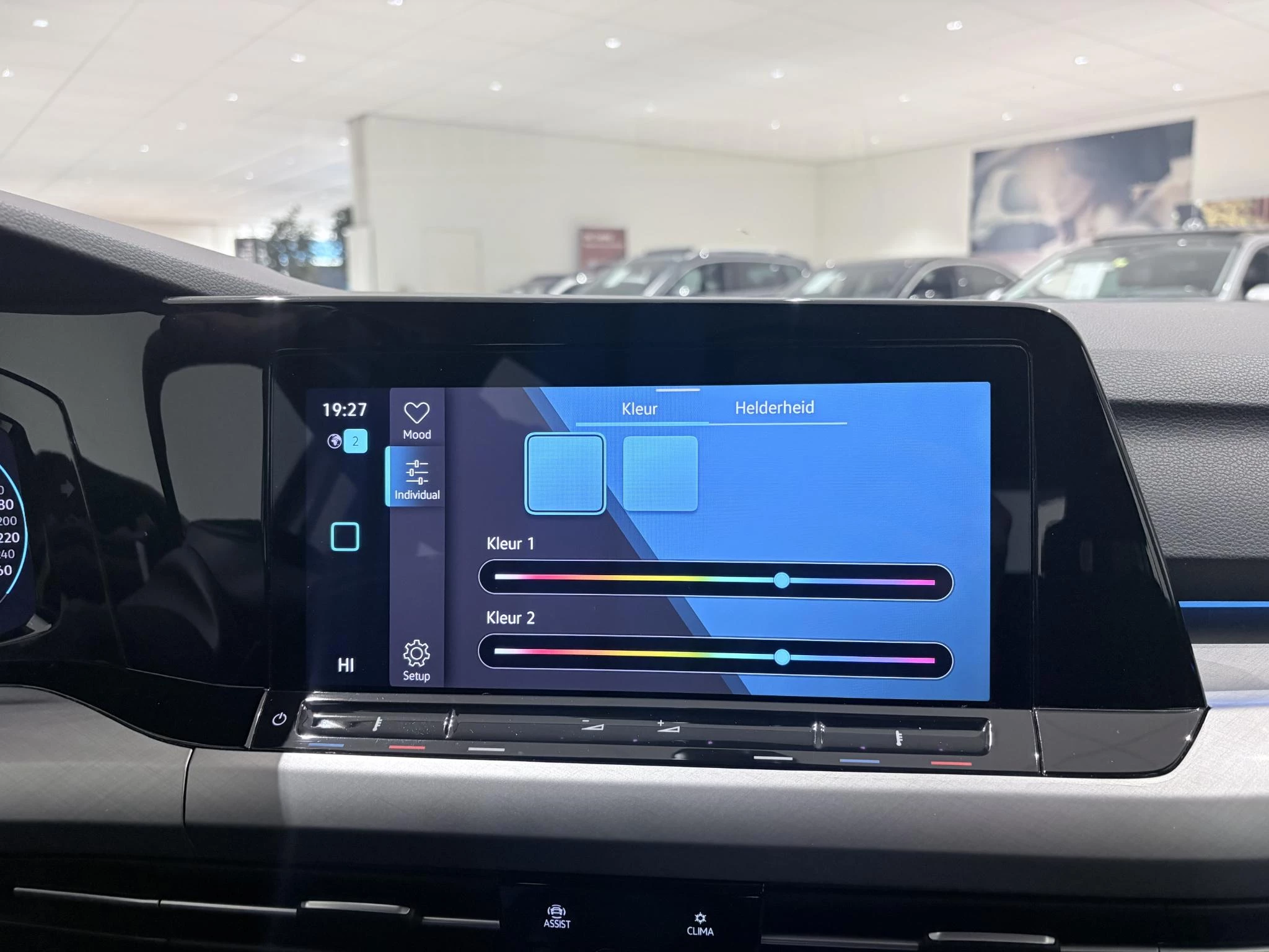 Volkswagen-Golf-image-23