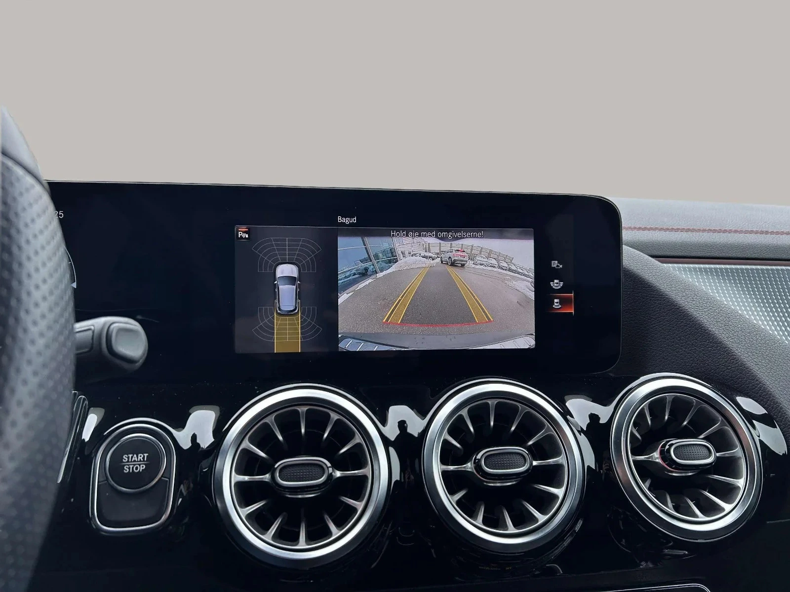 Mercedes-Benz-EQA-image-16