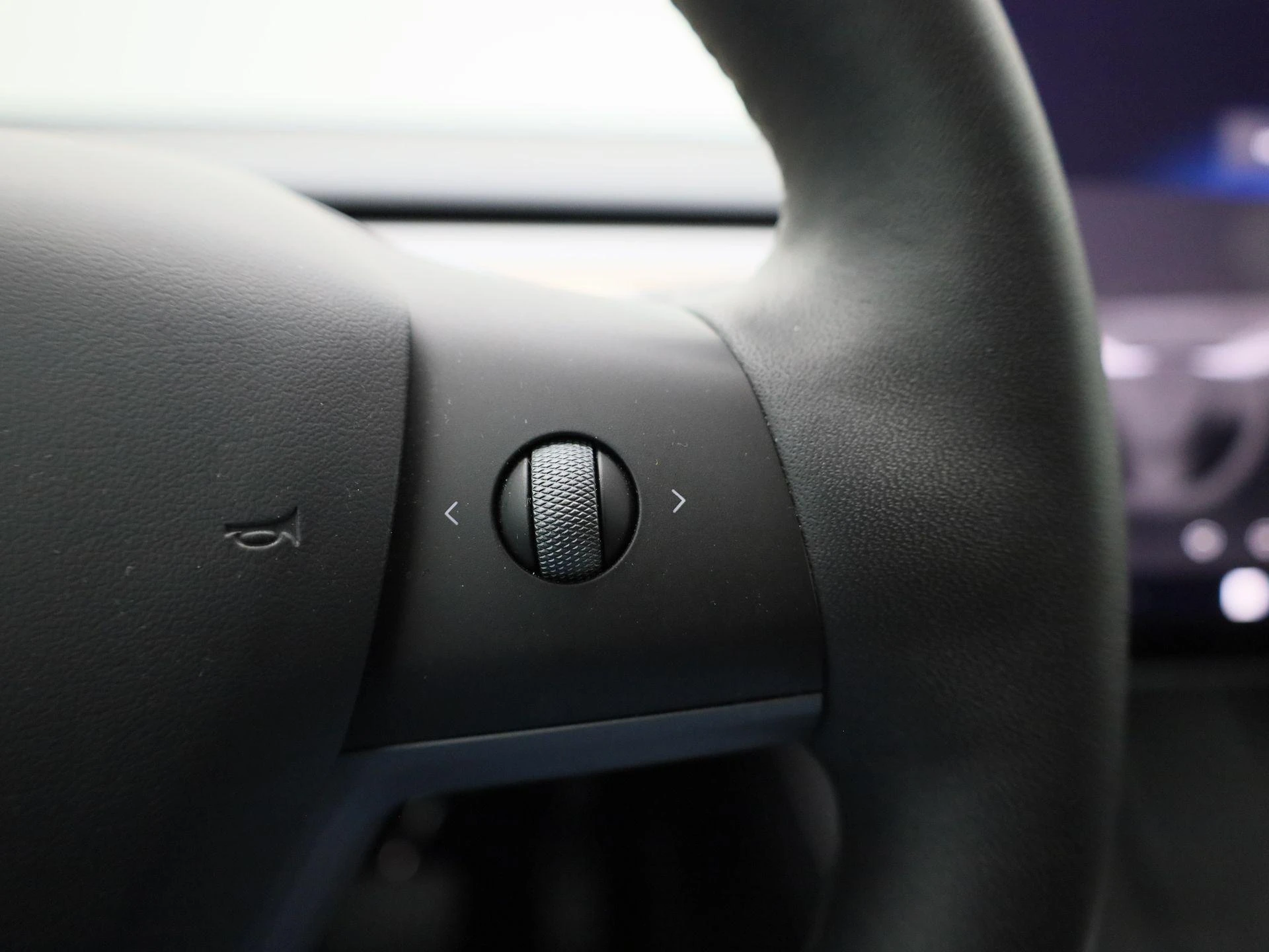 Tesla-Model Y-image-17