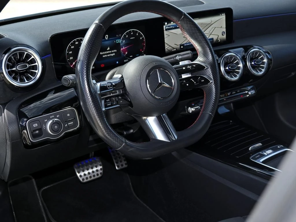Mercedes-Benz-A-Klasse 200-image-9