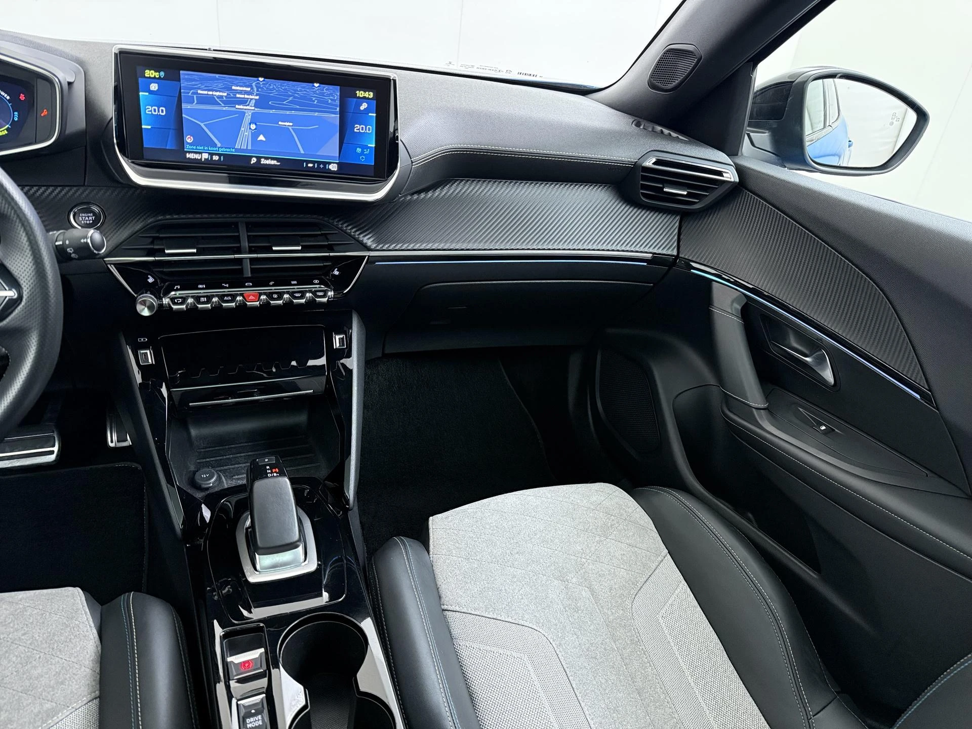Peugeot-e-2008-image-21
