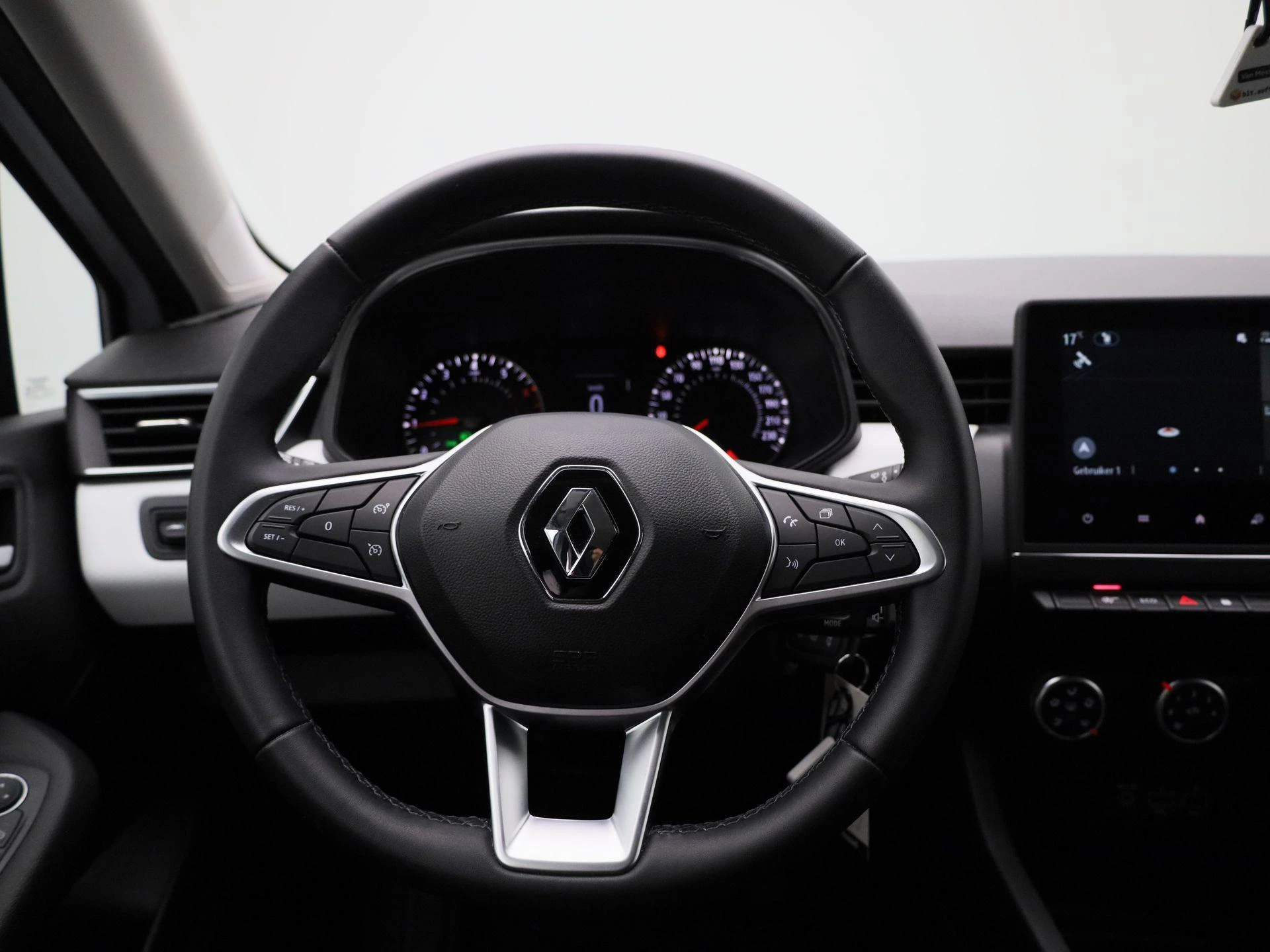 Renault-Clio-image-6