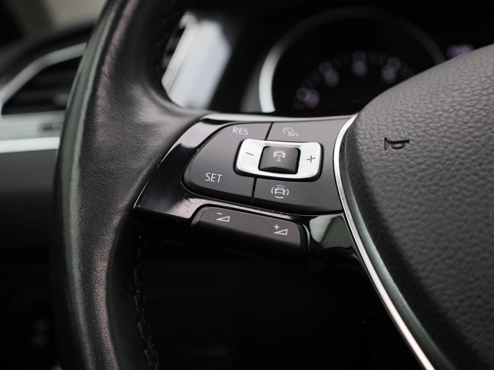 Volkswagen-Tiguan Allspace-image-22