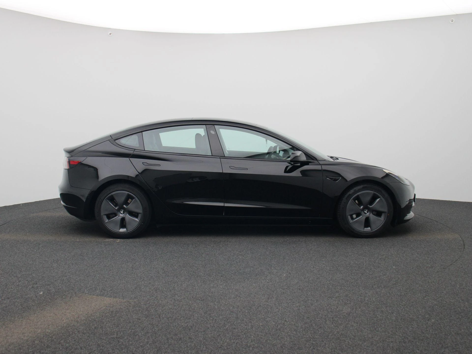 Tesla Model 3 Standard RWD Plus 60 kWh