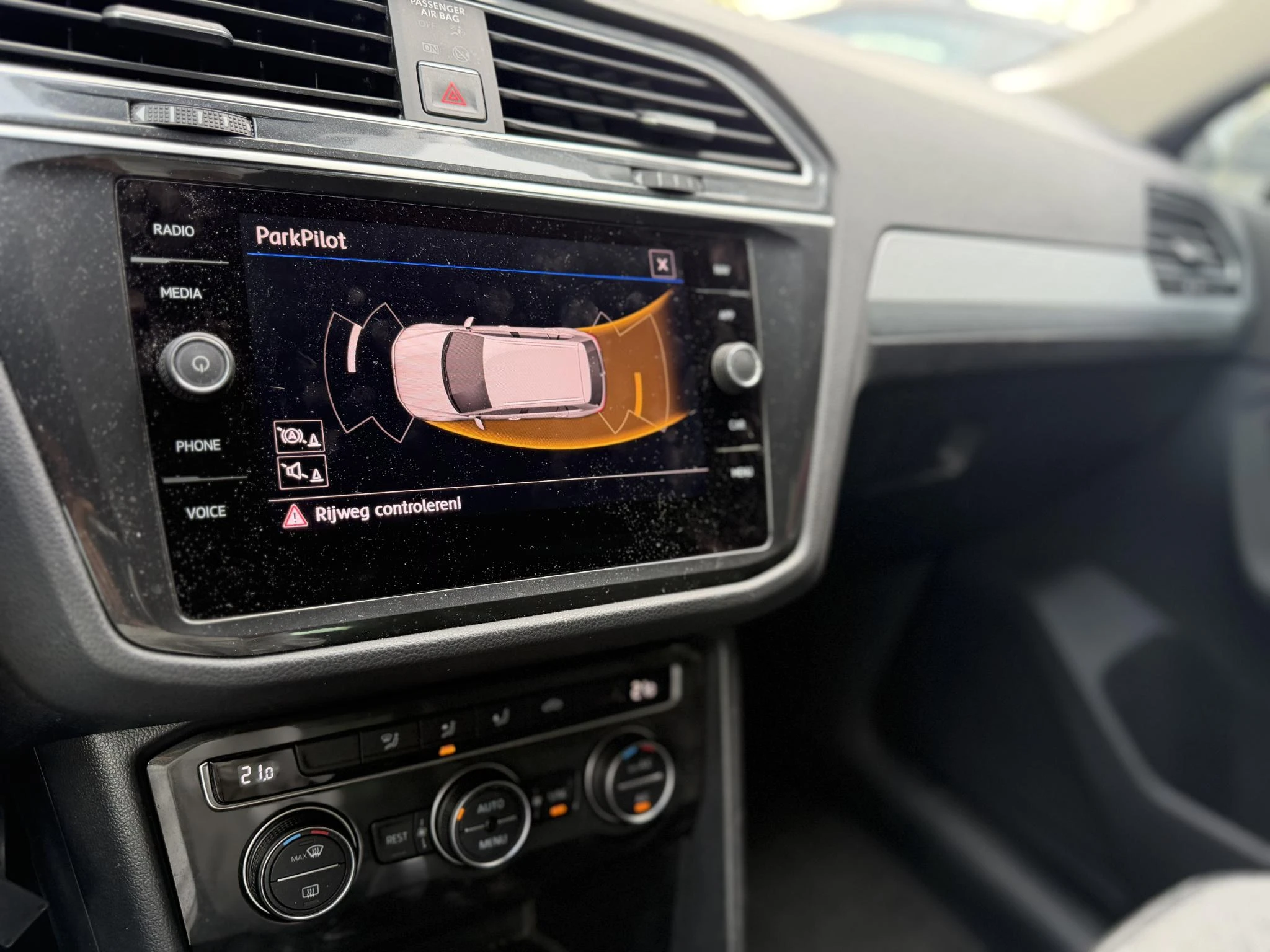 Volkswagen-Tiguan-image-6