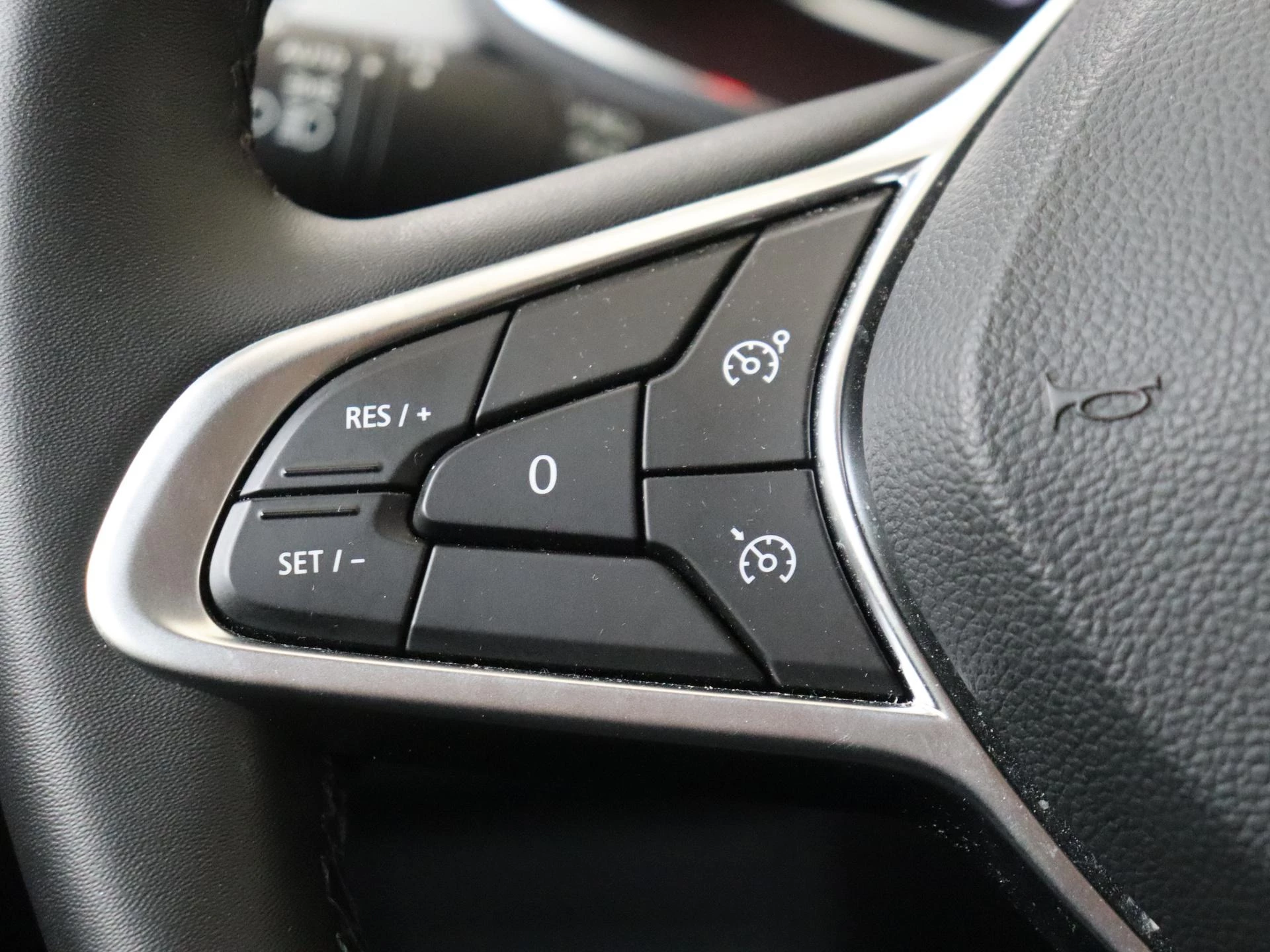 Renault-Captur-image-16