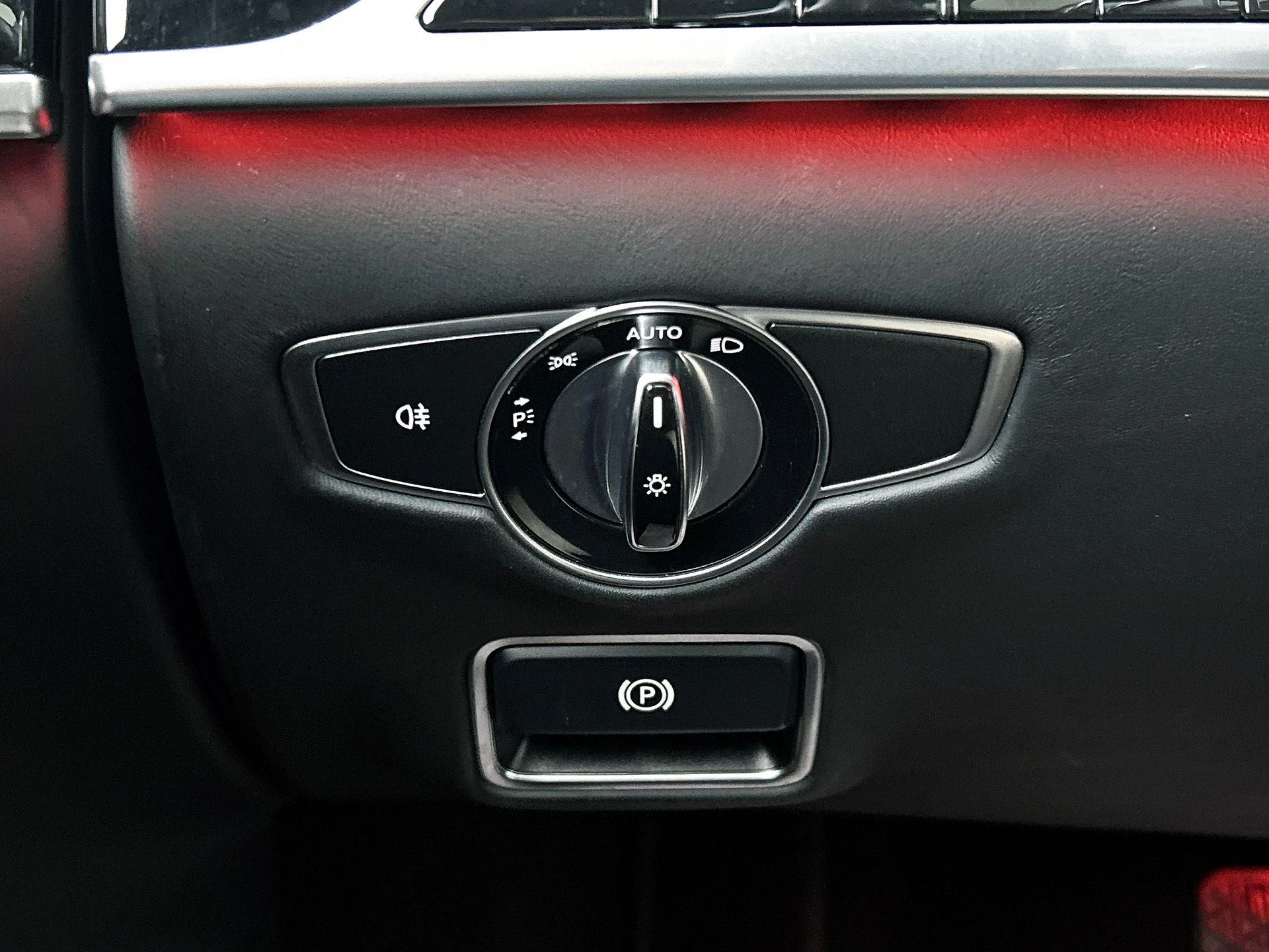 Mercedes-Benz-S-Klasse-image-12