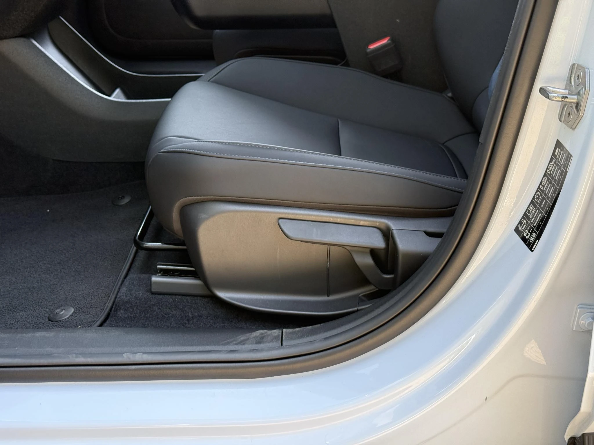 Volvo-EX30-image-13