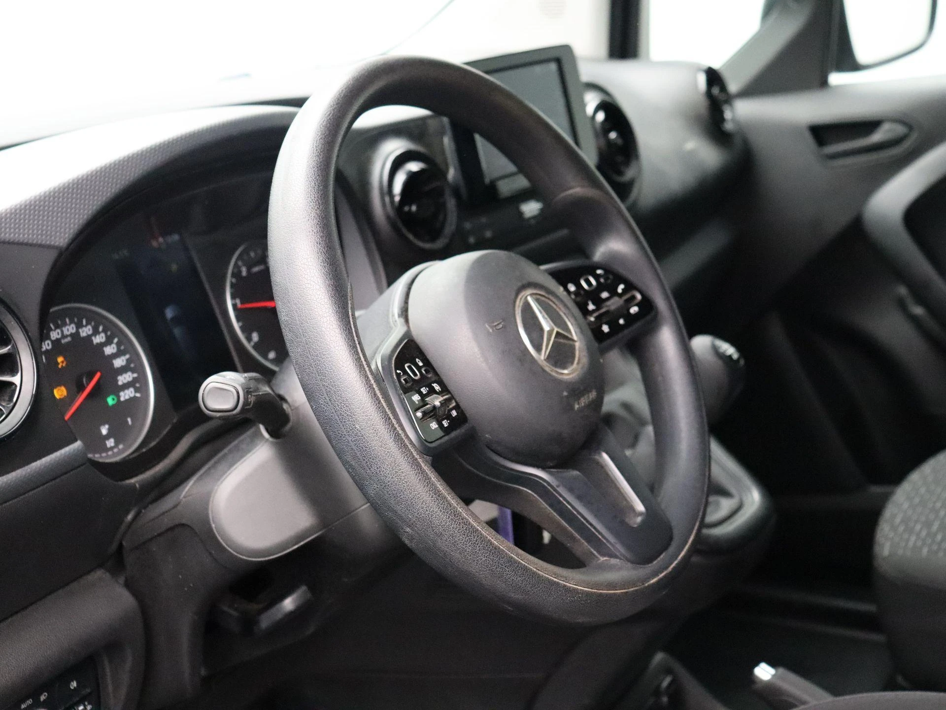 Mercedes-Benz-Citan-image-9