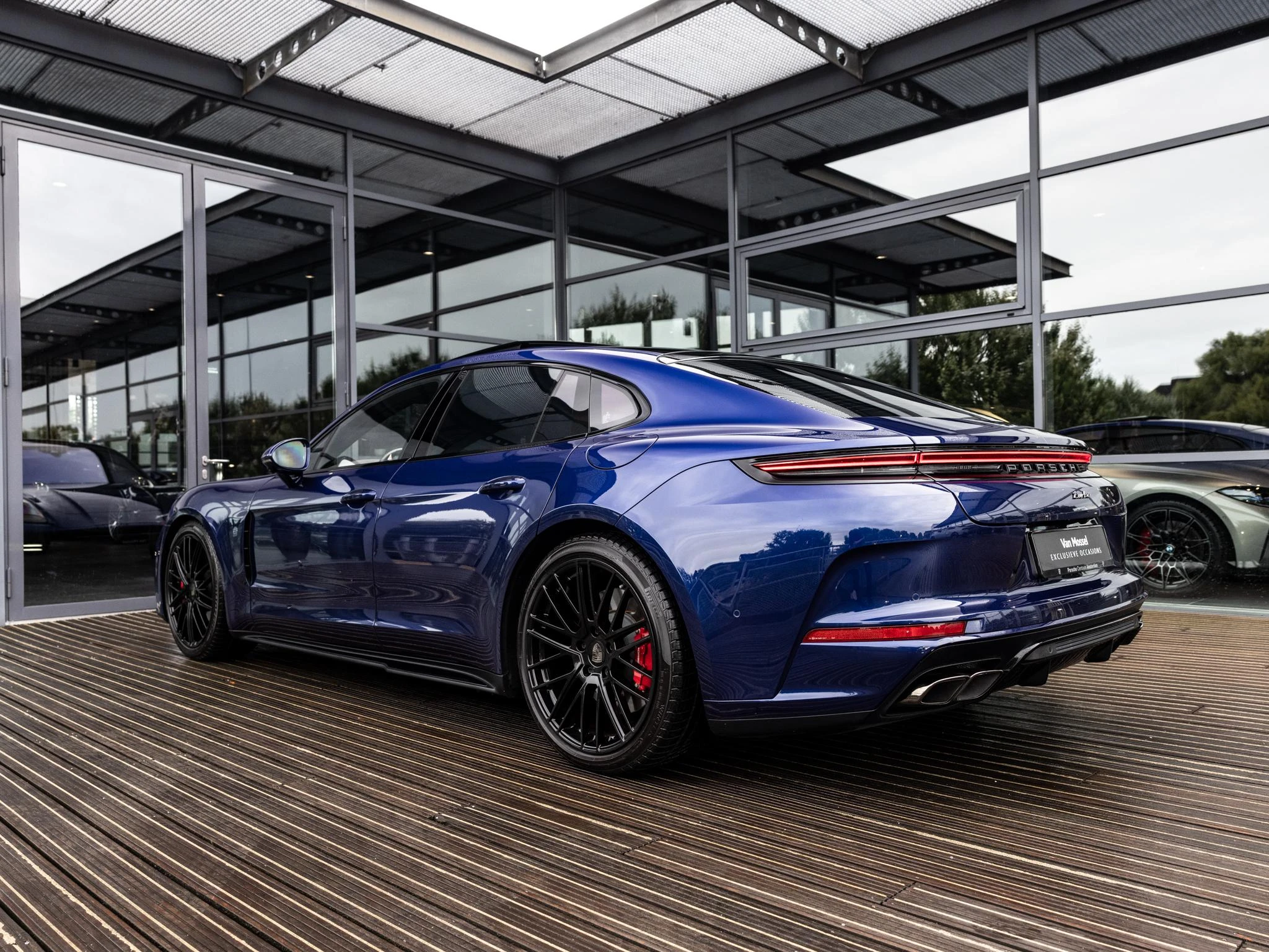 Porsche-Panamera-image-9