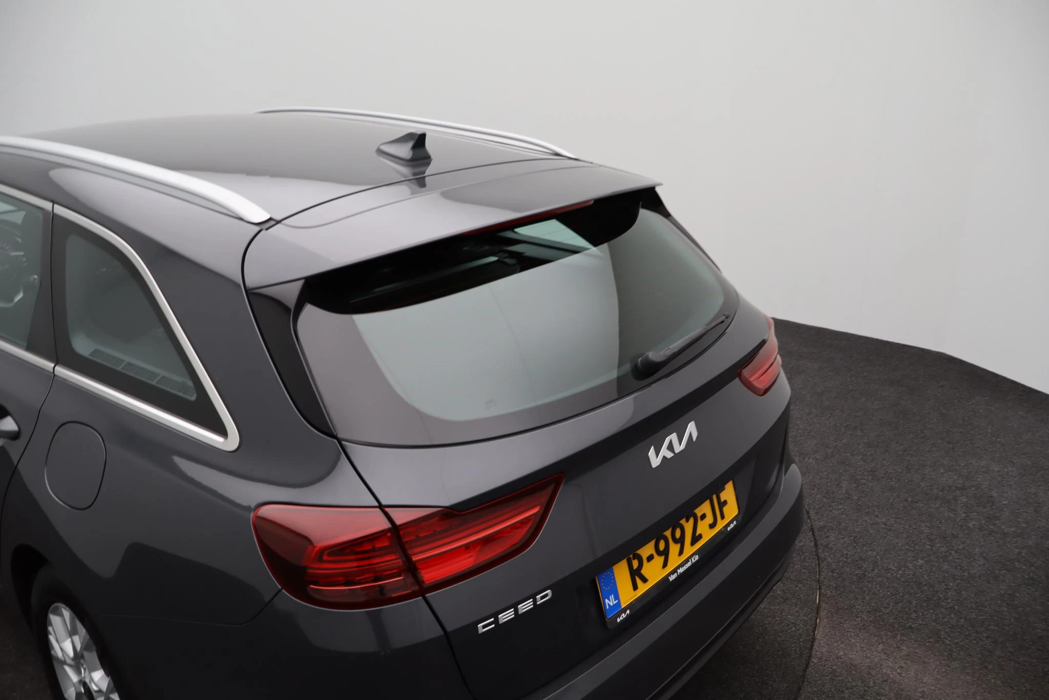 Kia-Ceed Sportswagon-image-33