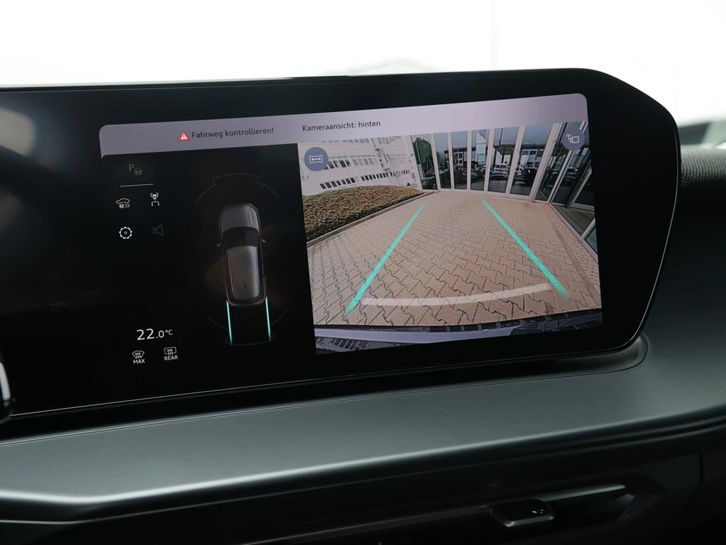 Audi-Q3-image-6