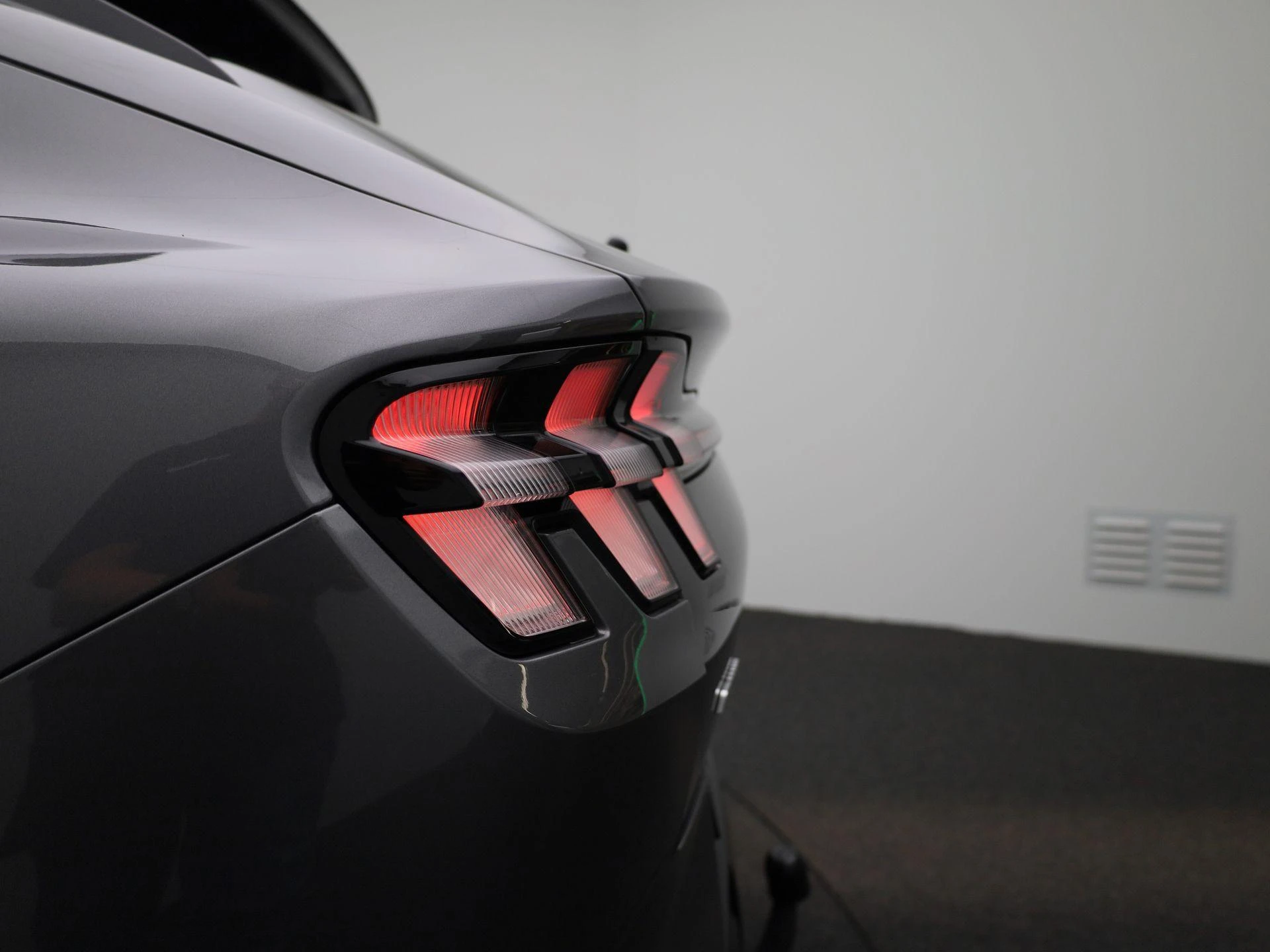 Ford-Mustang Mach-E-image-54